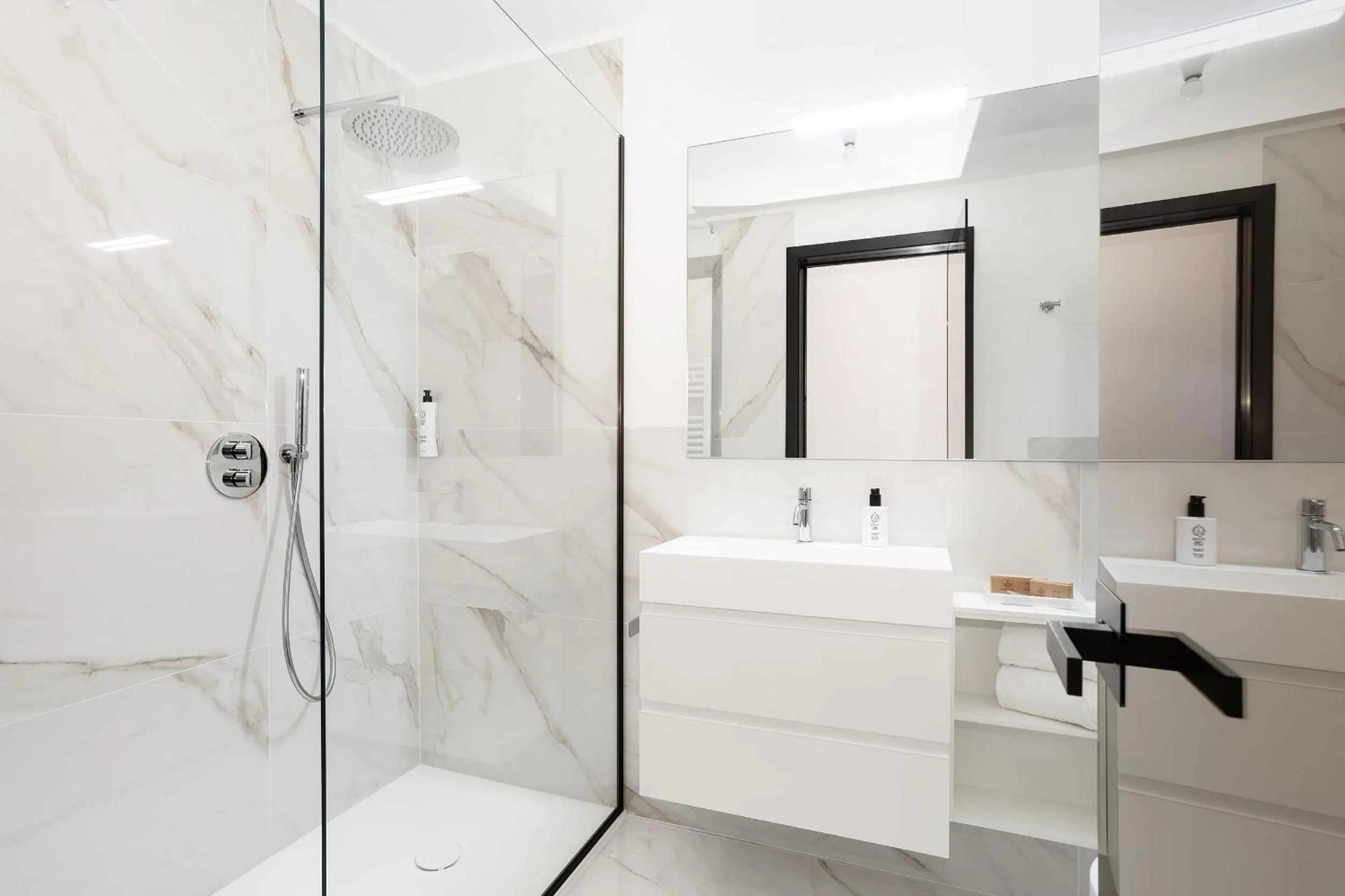 Bathroom in Primhotel