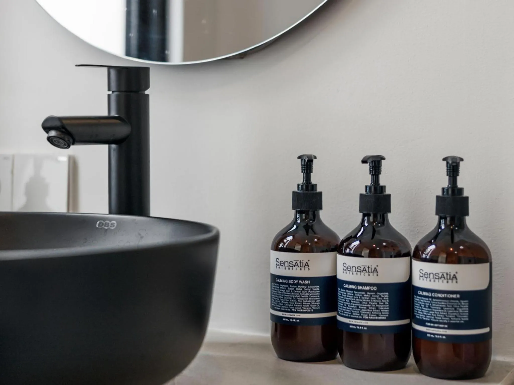 White Residence - Art & Boutique Villas