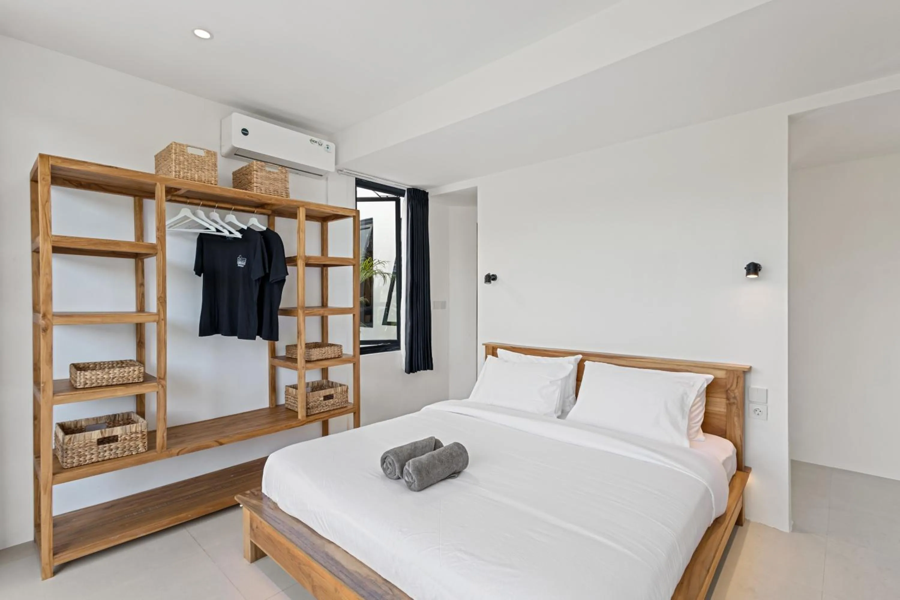 Bed in White Residence - Art & Boutique Villas