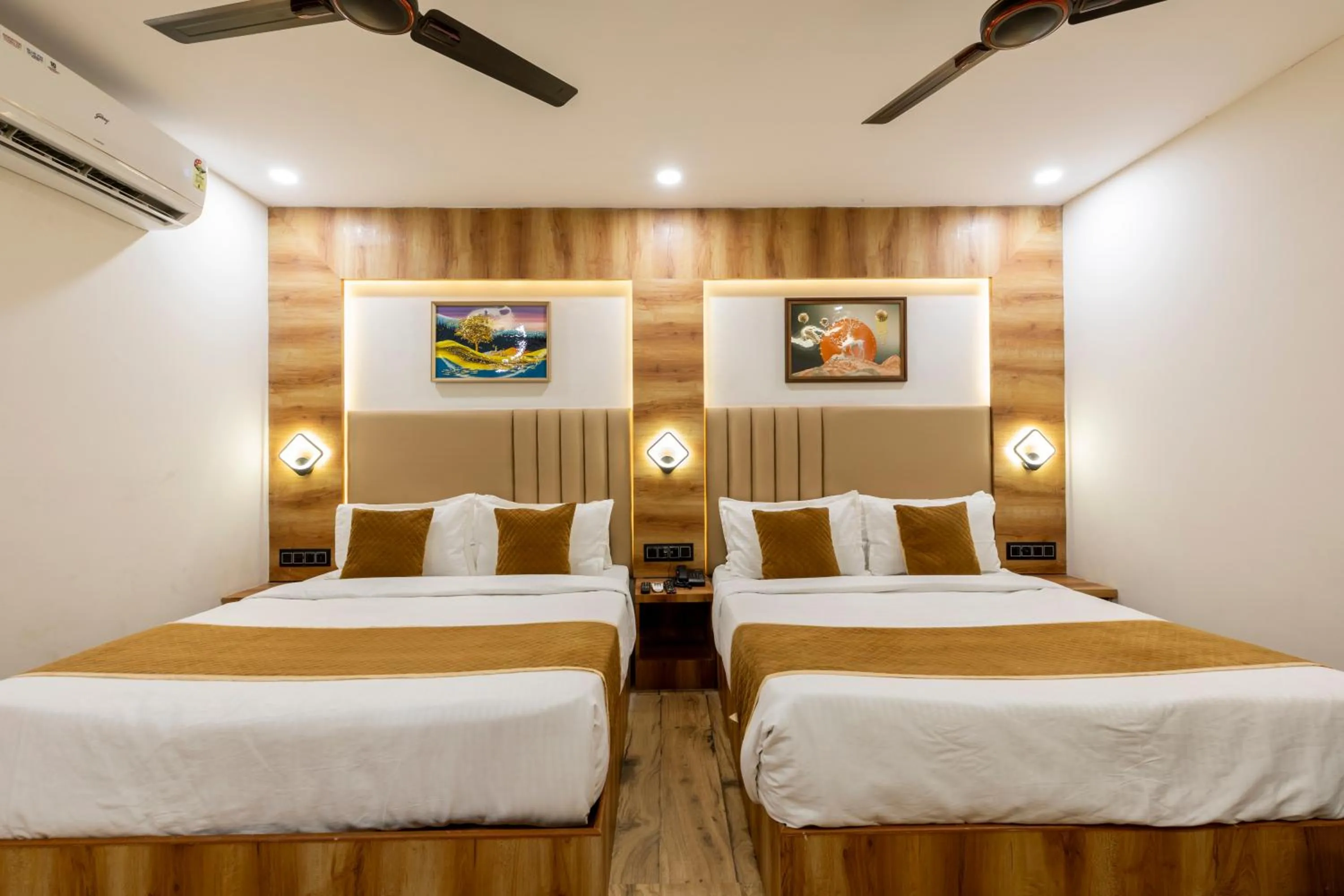 Bed in Hotel Zara International