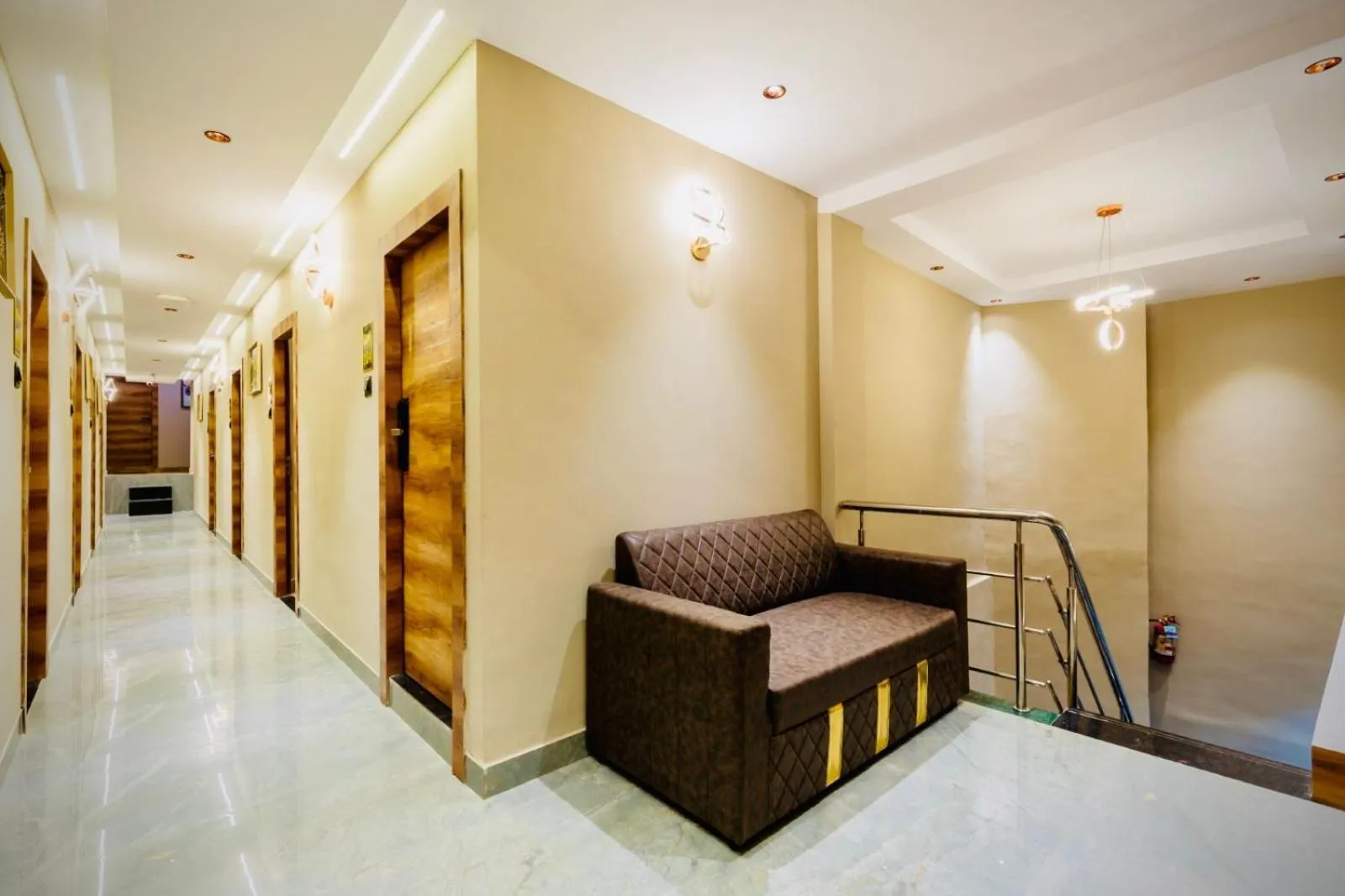 Bed in Hotel Zara International