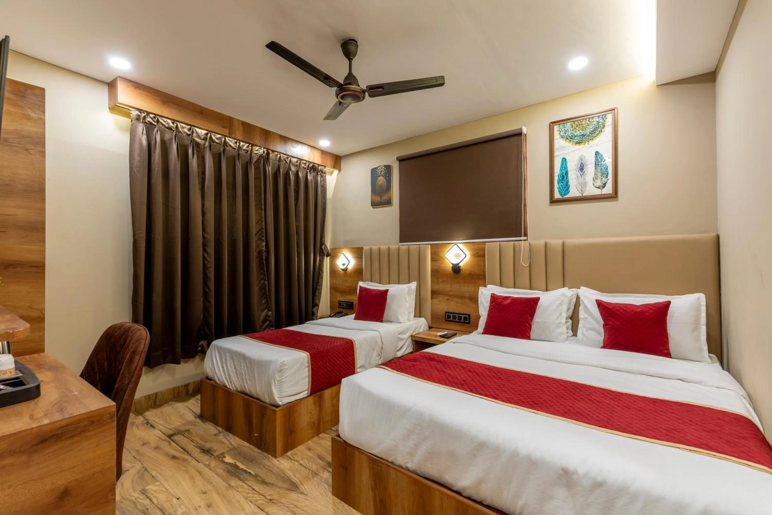 Bed in Hotel Zara International