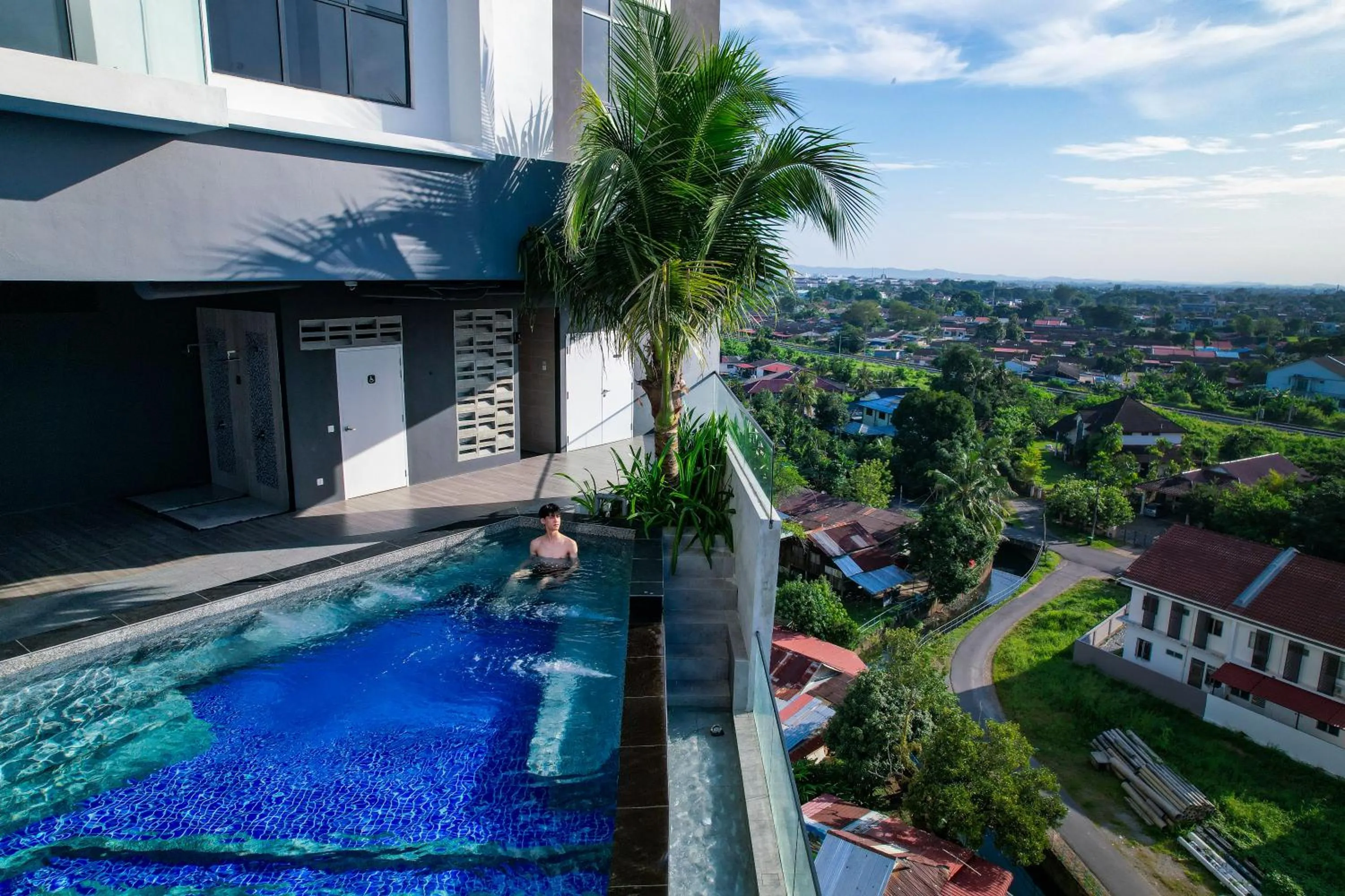 Swimming pool in G Residence Sky Suite