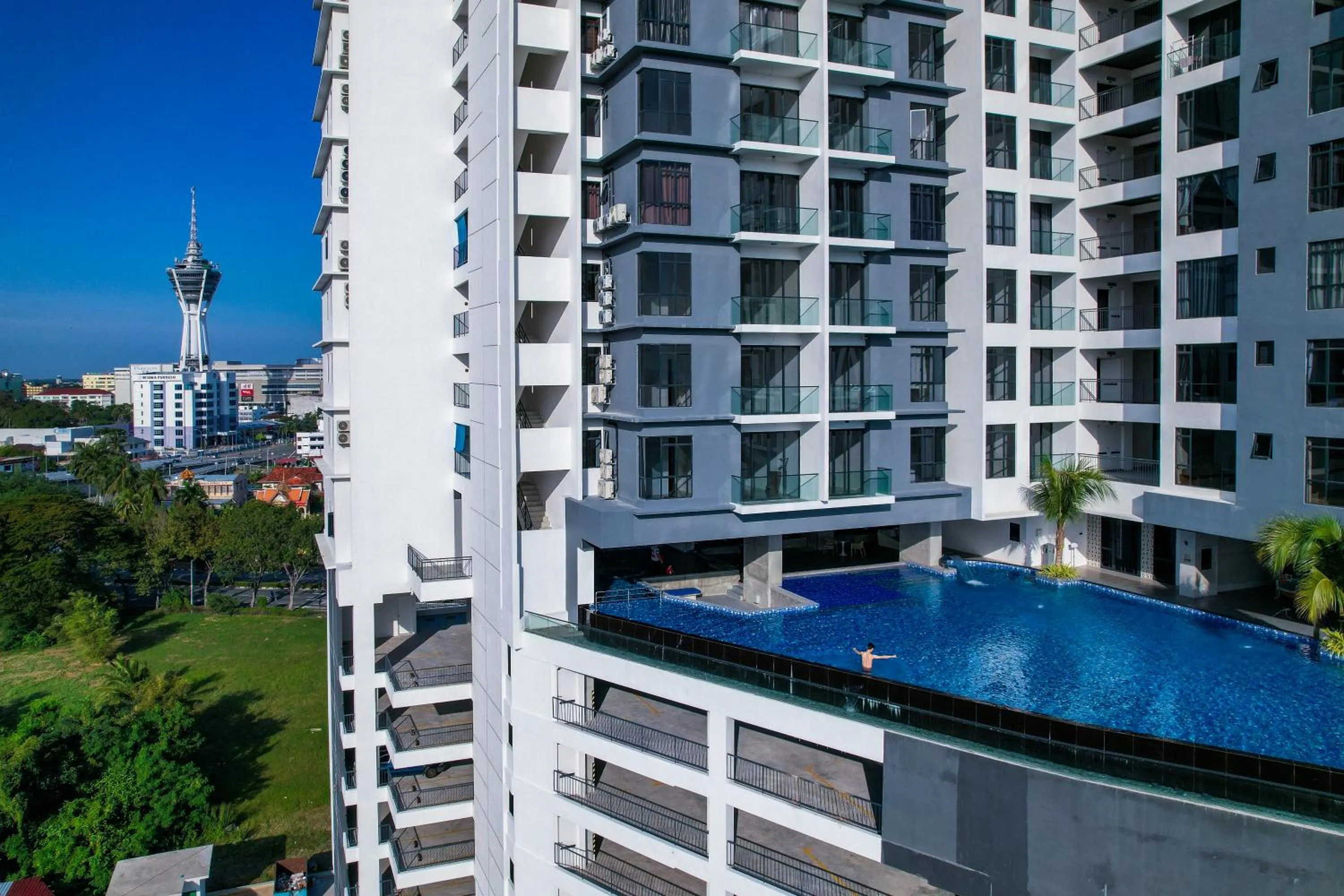 Swimming pool in G Residence Sky Suite