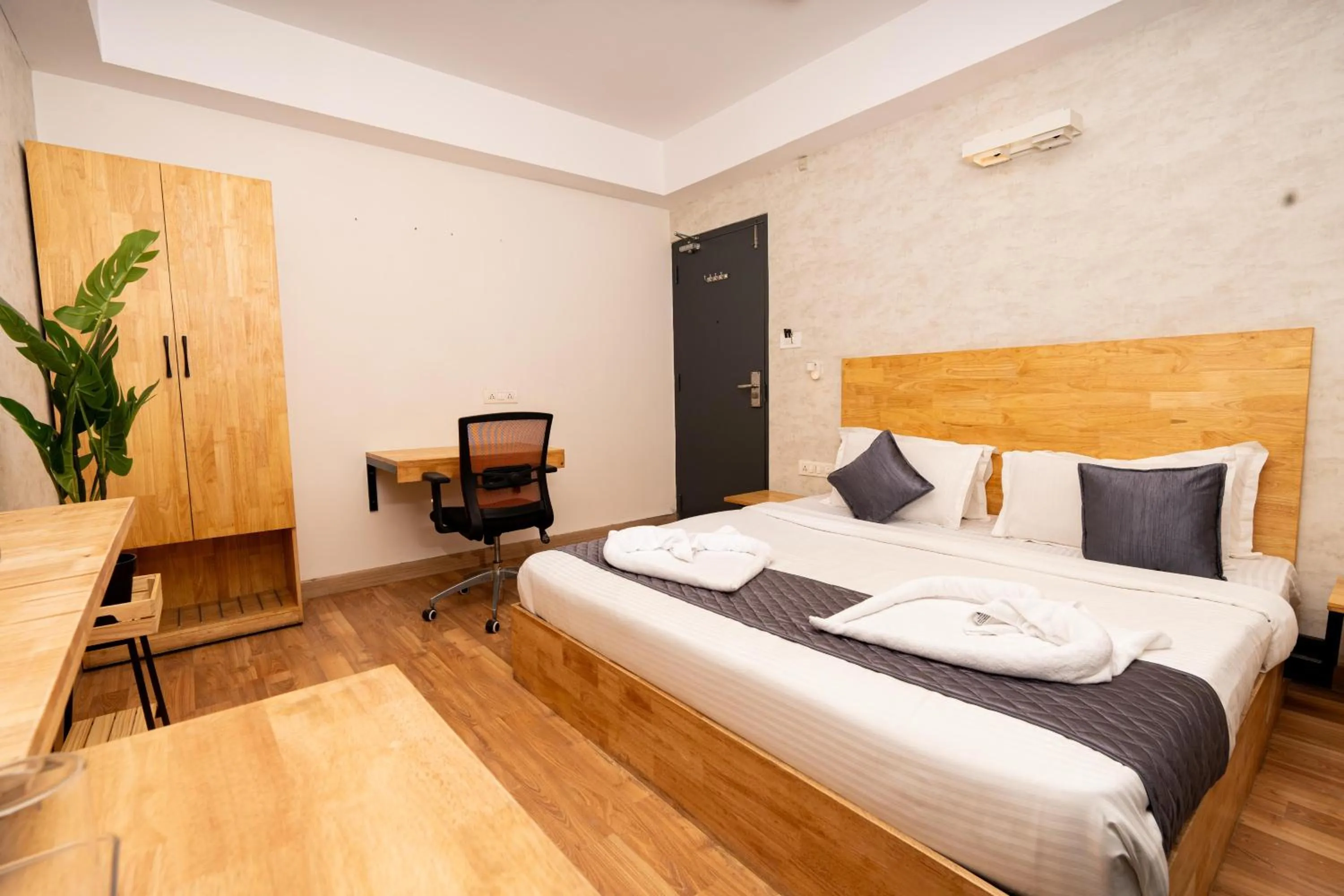 Bed in Casa Hotel, Jubilee Hills