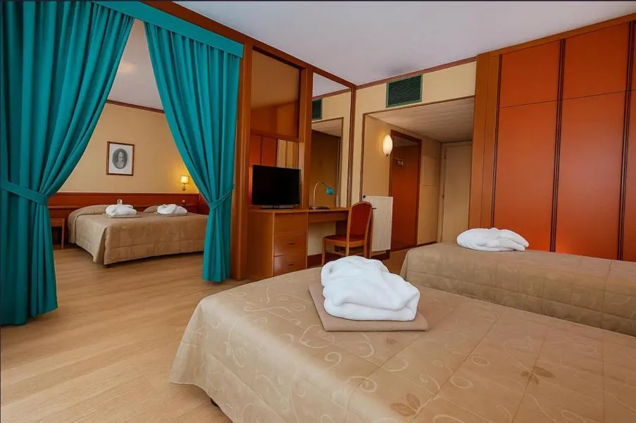 Bedroom, Bed in Hotel Savoia Thermae & SPA