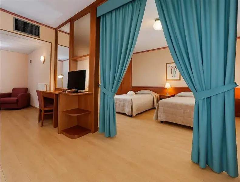 Quadruple Room in Hotel Savoia Thermae & SPA Quadruple Room in Hotel Savoia Thermae & SPA