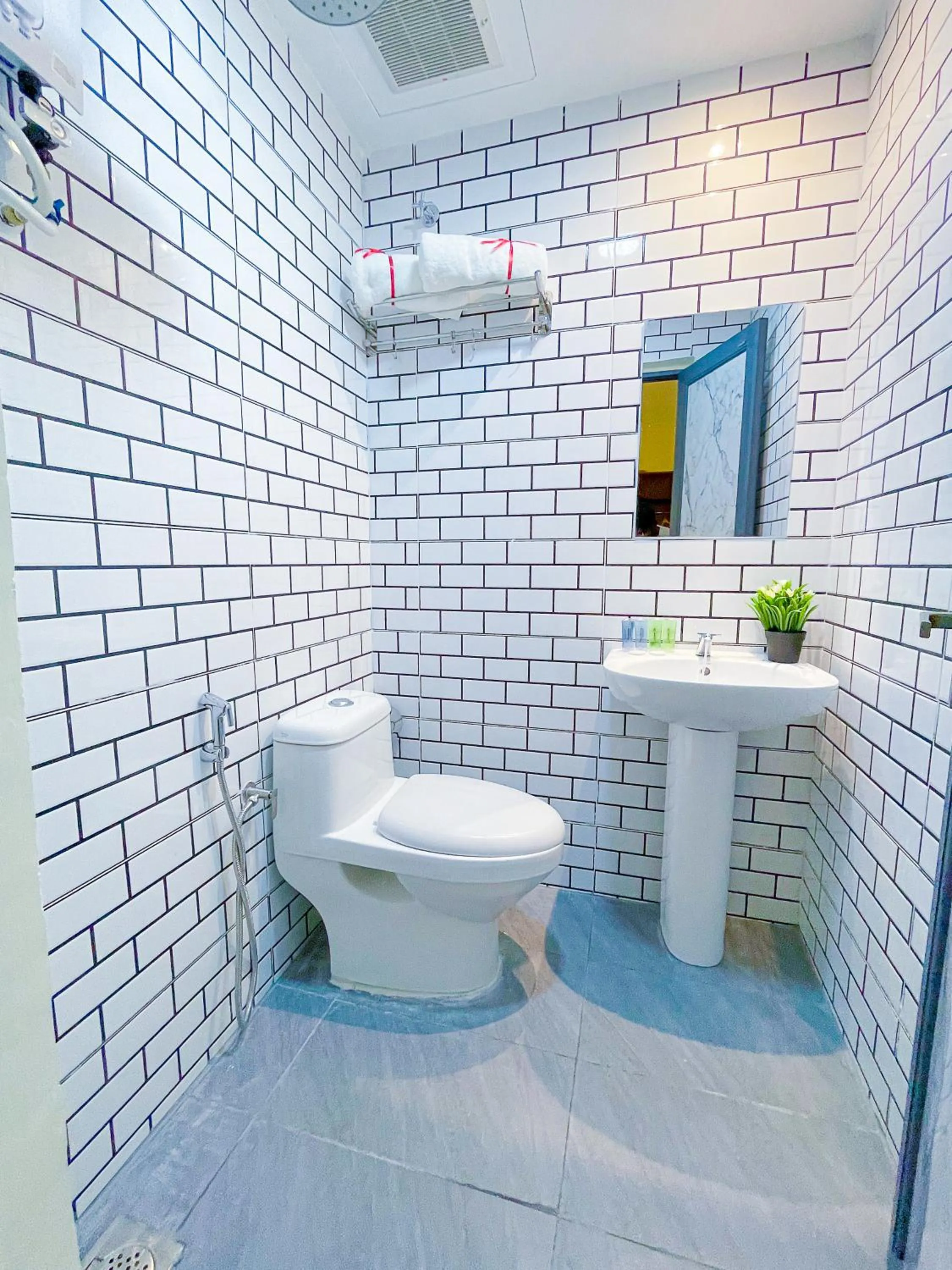 Shower in Astar Hotel Bukit Bintang