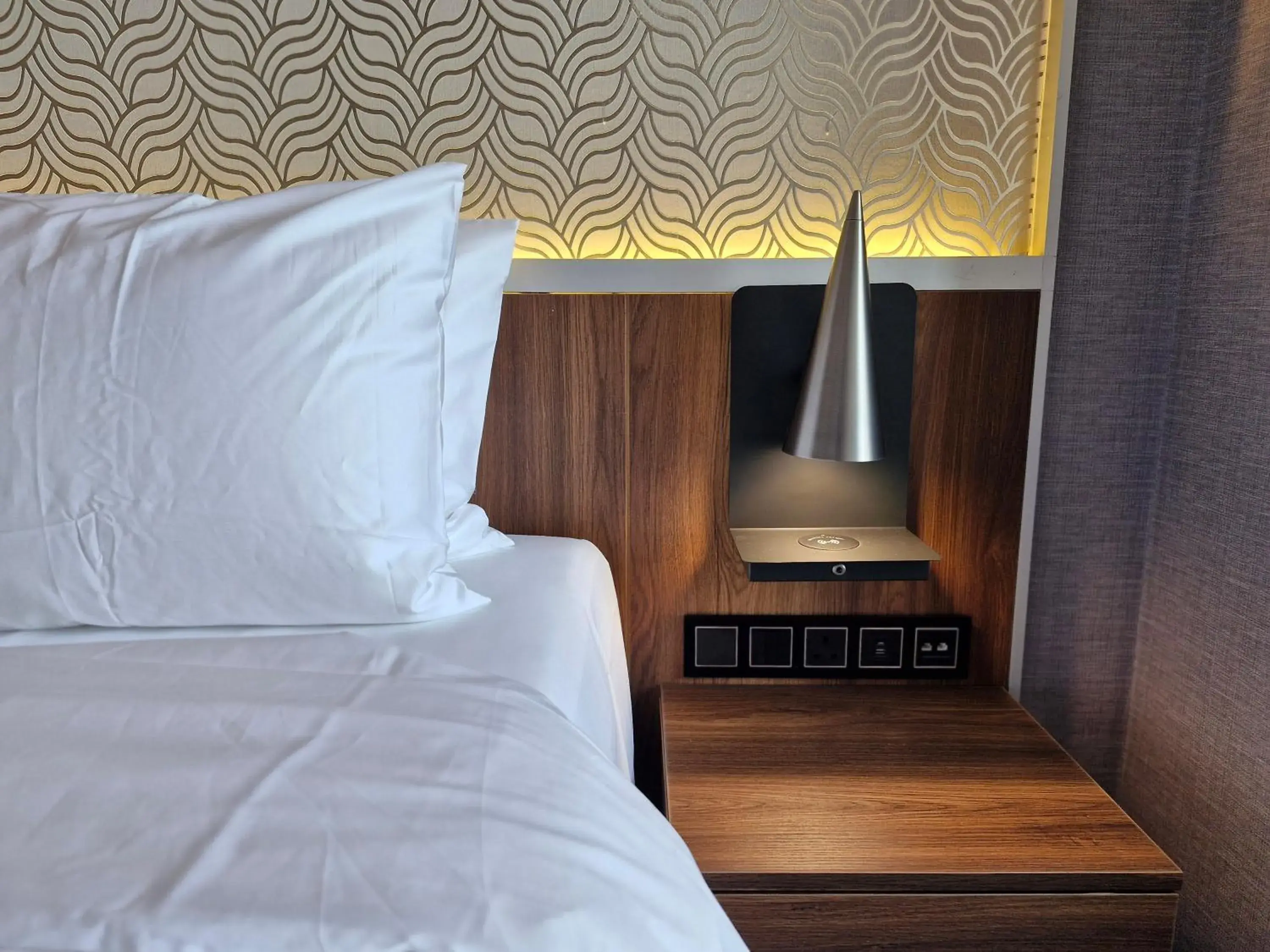 Deluxe Double Room with Sea View in Ocean View Hotel Kuwait Deluxe Double Room with Sea View in Ocean View Hotel Kuwait