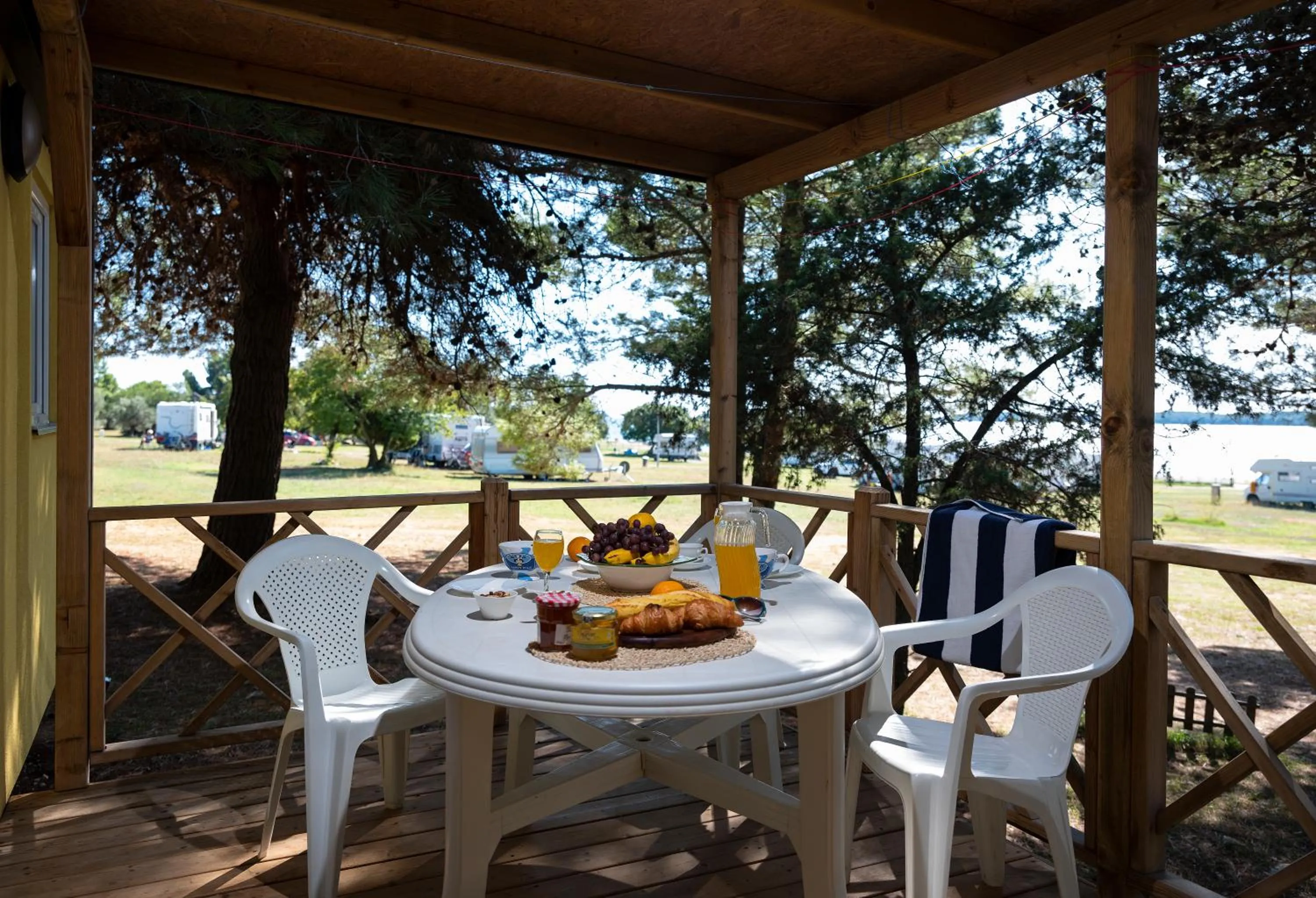 Garden in Mobile Homes Camp Pineta - Adriatic Kampovi