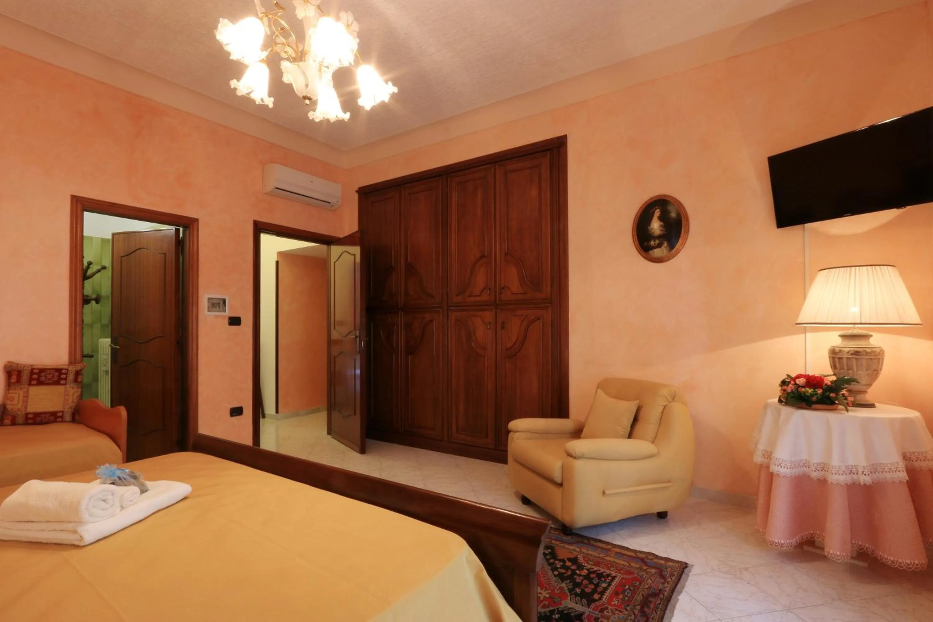 Bedroom, Bed in B&B La Villa