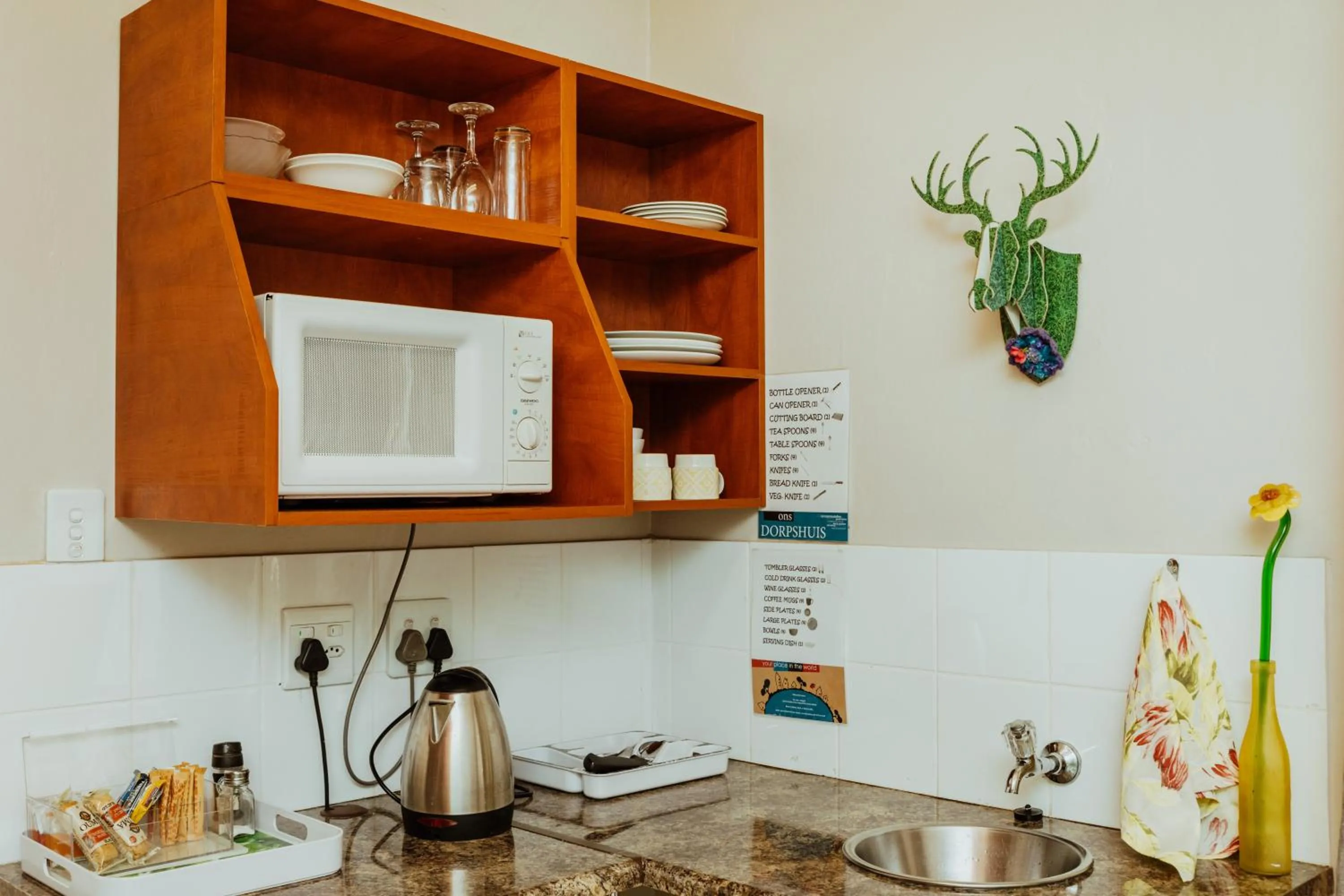 Kitchen or kitchenette in Ons Dorpshuis Guesthouse
