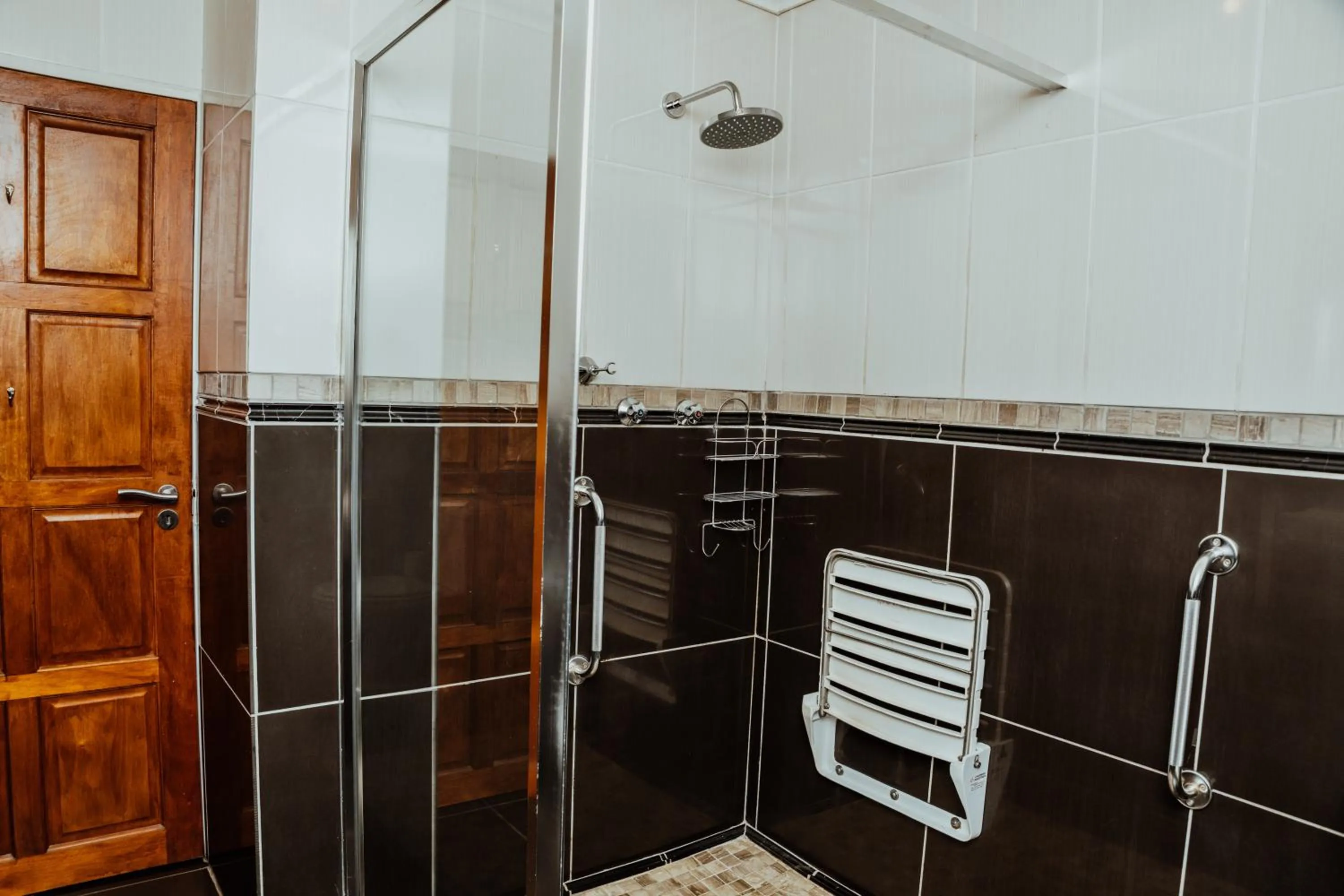 Bathroom in Ons Dorpshuis Guesthouse