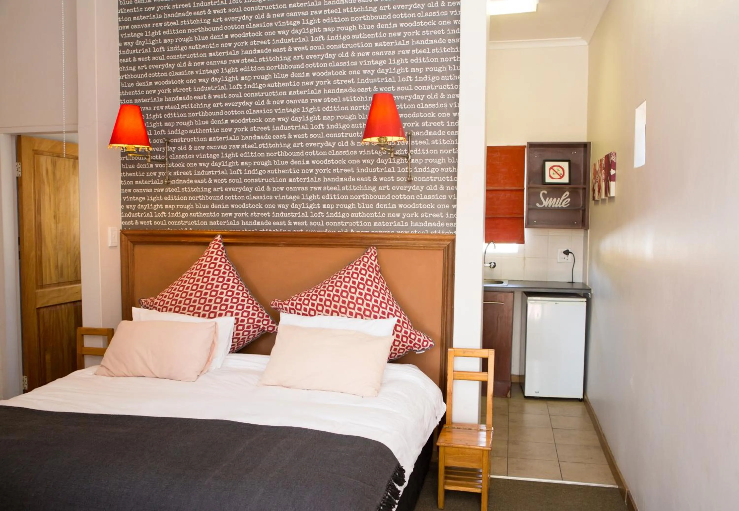 Kitchen or kitchenette, Bed in Ons Dorpshuis Guesthouse