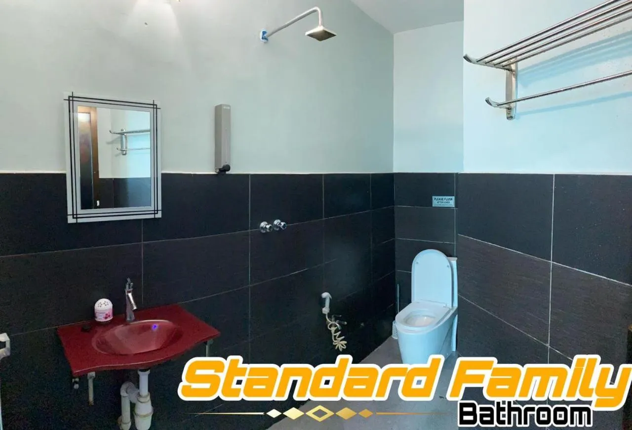 LE dEON HOTEL Former Pine Hotel