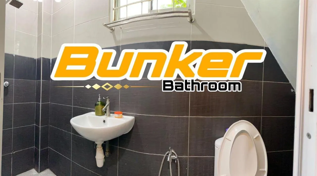 LE dEON HOTEL Former Pine Hotel