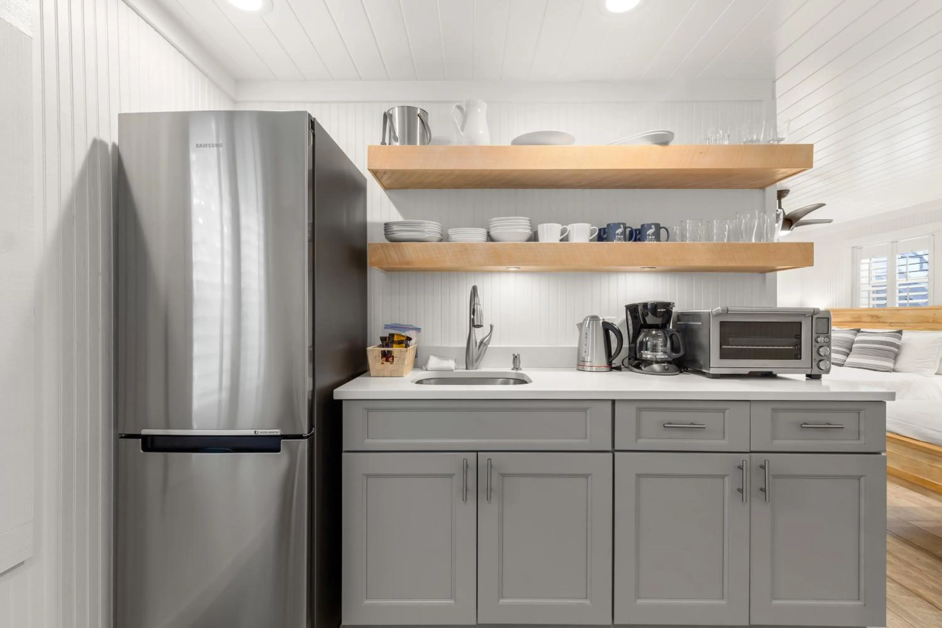 Kitchen or kitchenette in Inn on the Beach