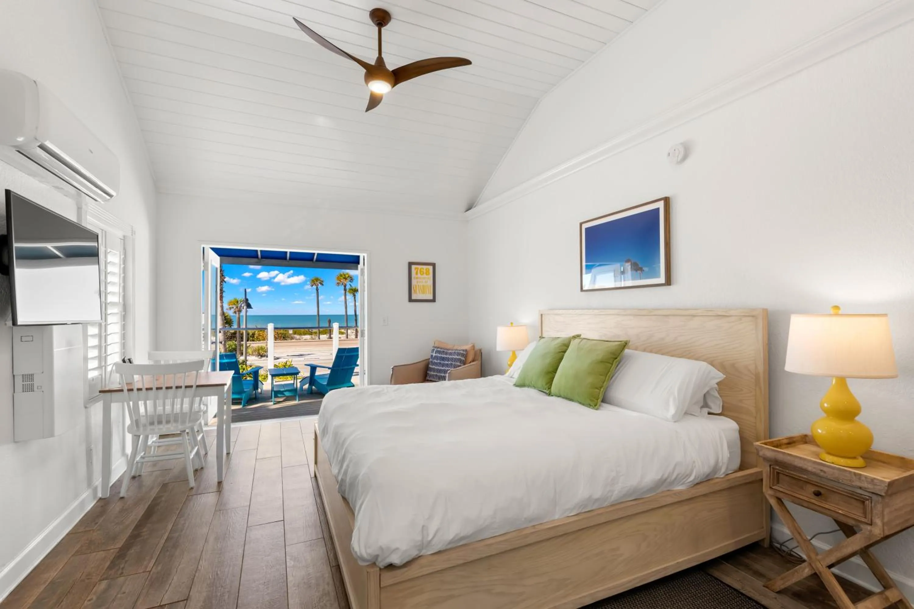 Bed in Inn on the Beach