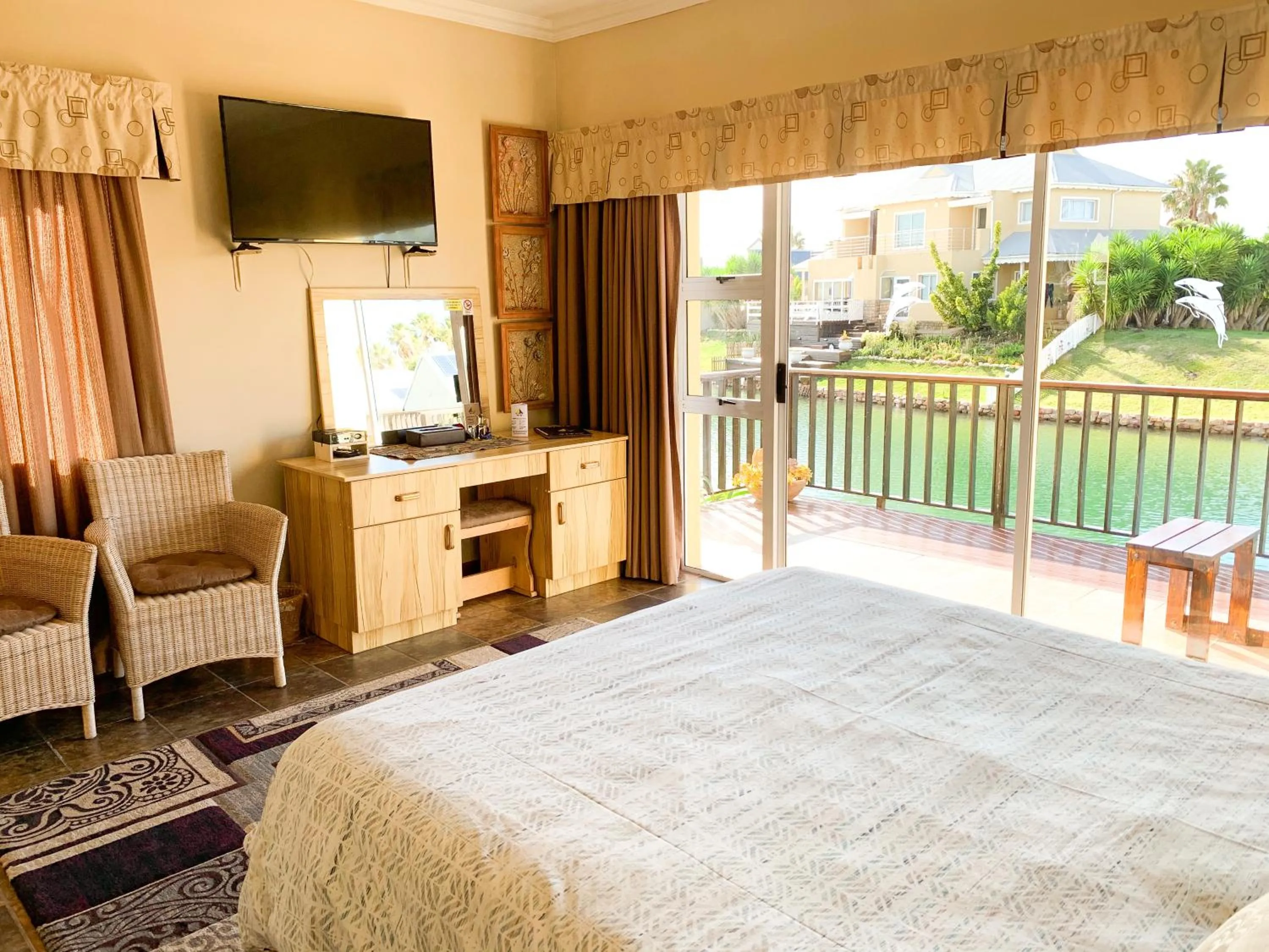 View (from property/room), Bed in Marina Martinique B&B