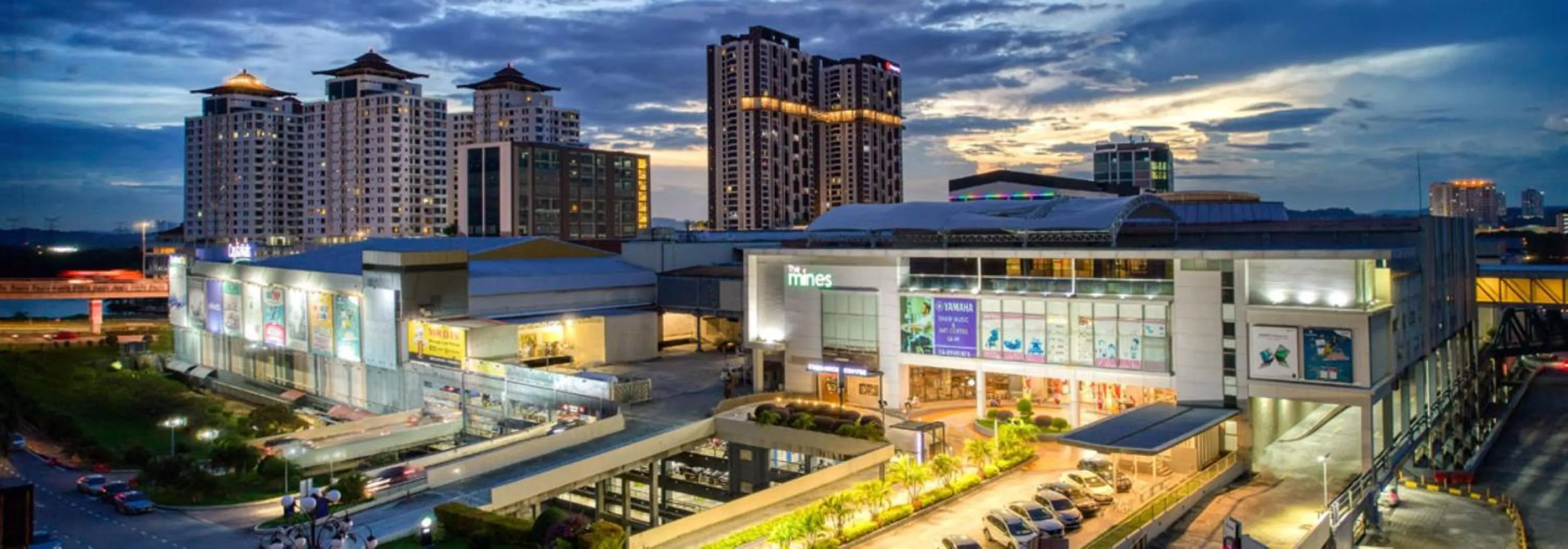 Nearby landmark in Kingston Hotel 10 - Bukit Jalil