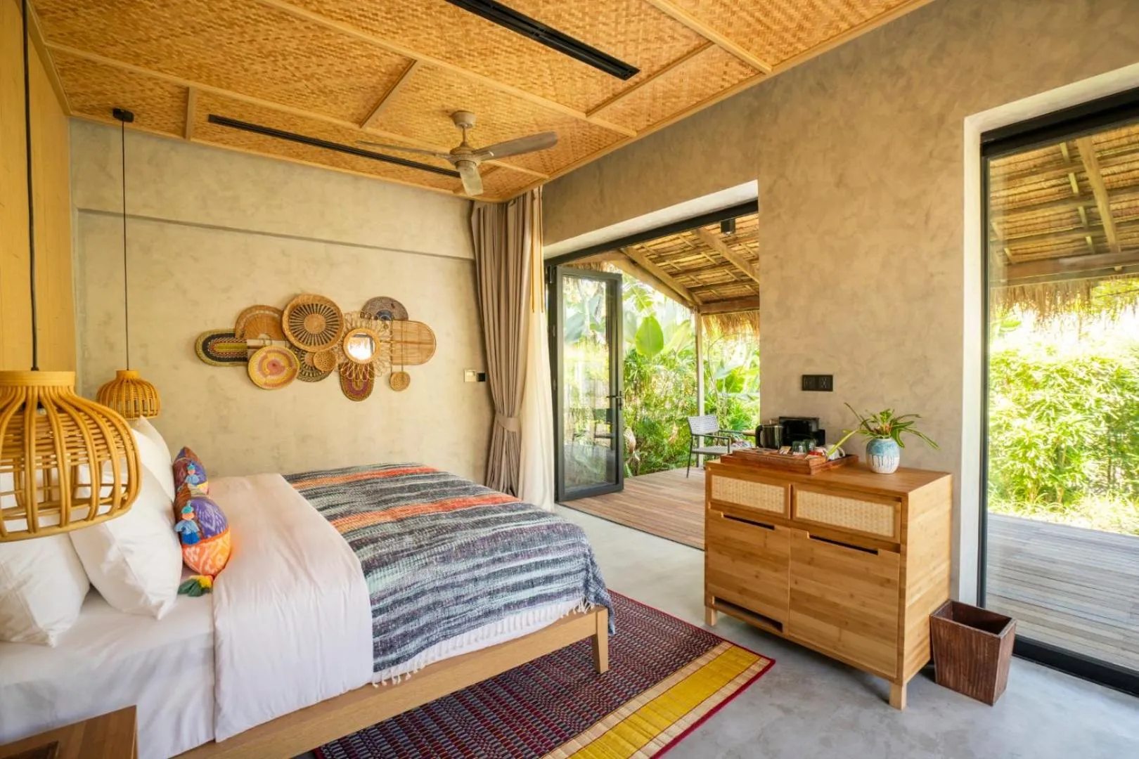 View (from property/room), Bed in JATI Koh Russey