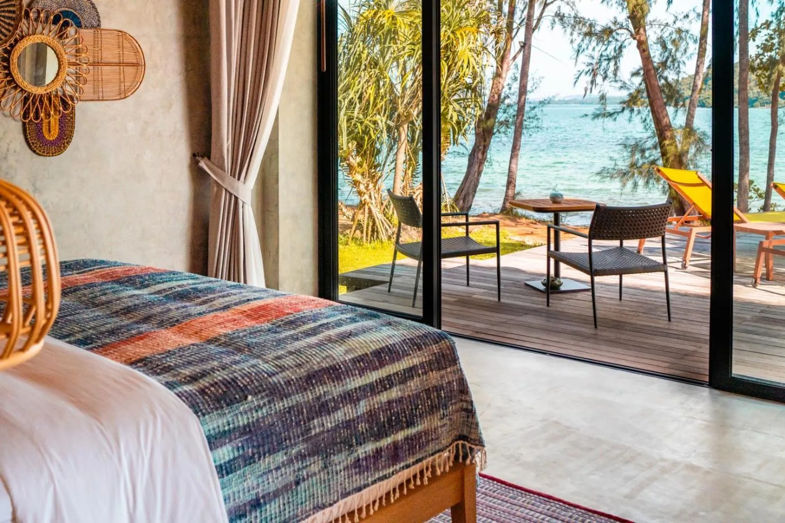 Bed in JATI Koh Russey