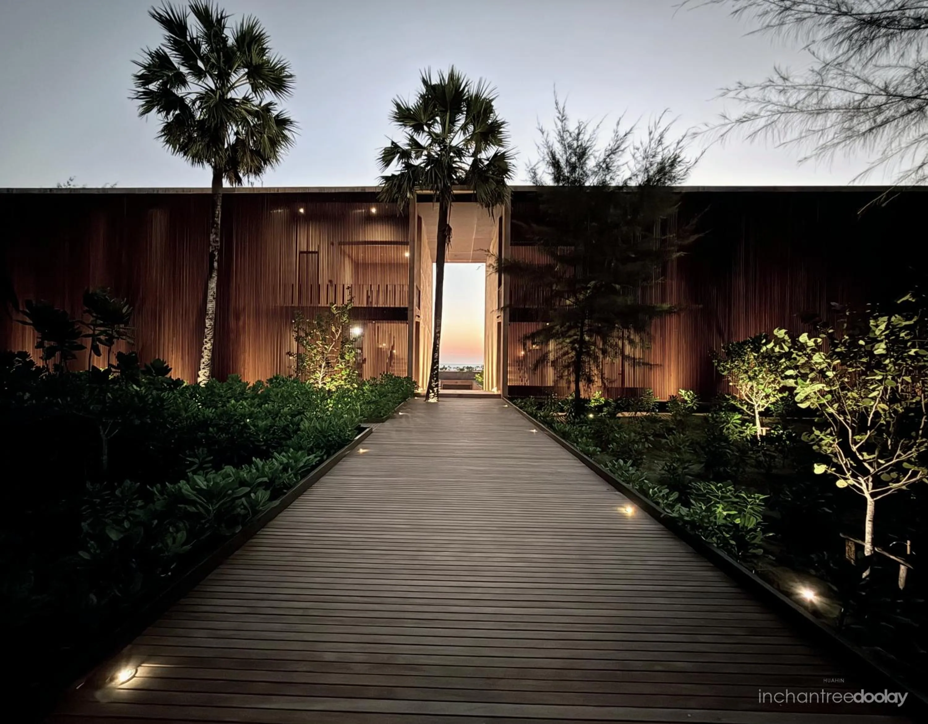 inchantreedoolay huahin