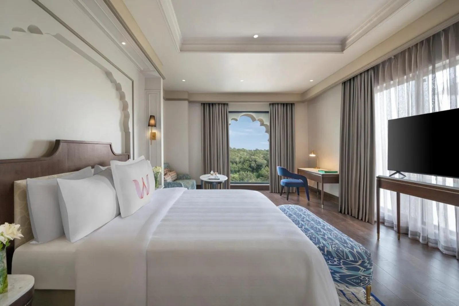 Coffee/tea facilities, Bed in Welcomhotel By ITC Hotels, Jabalpur