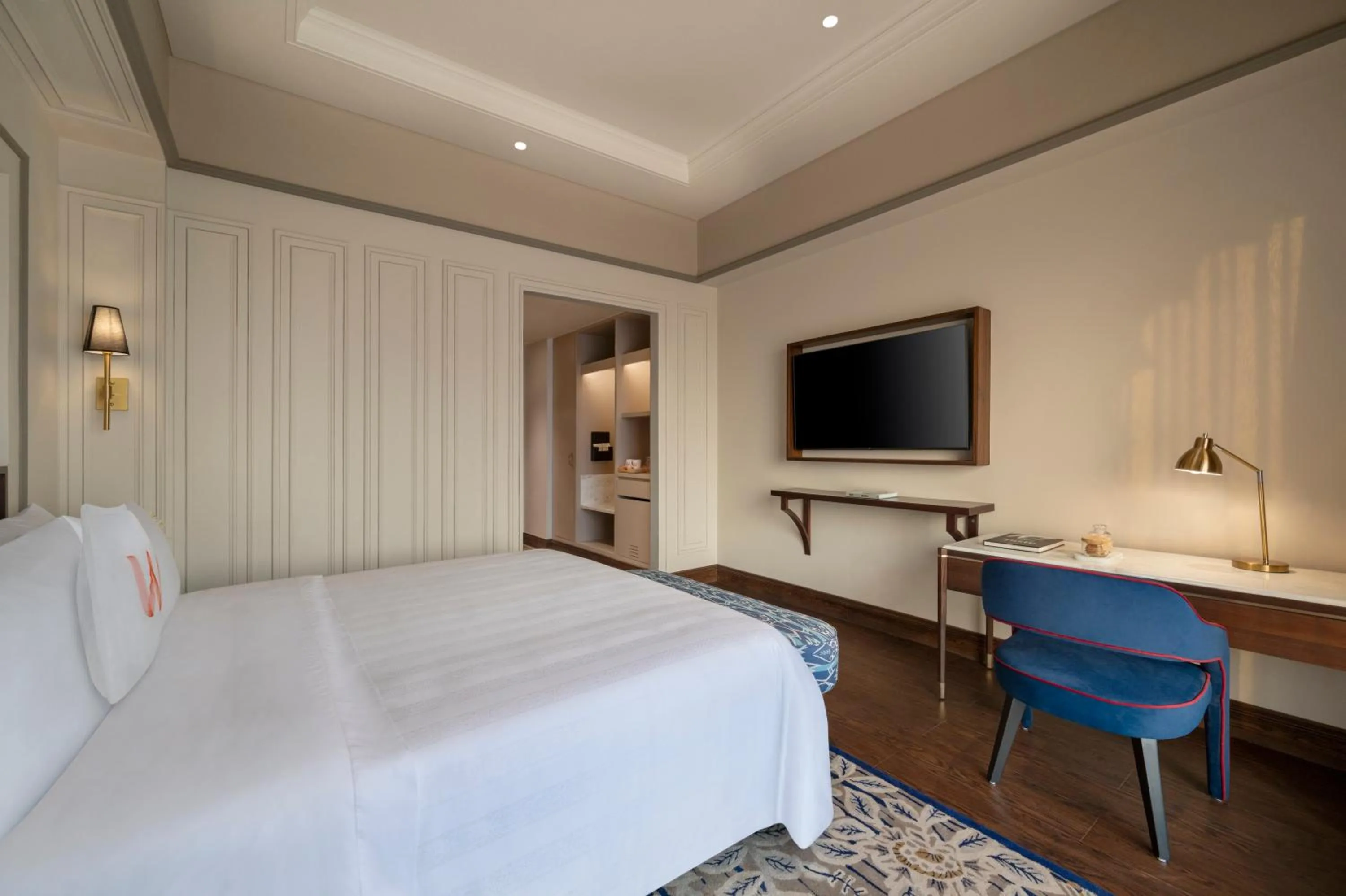 Bed in Welcomhotel By ITC Hotels, Jabalpur