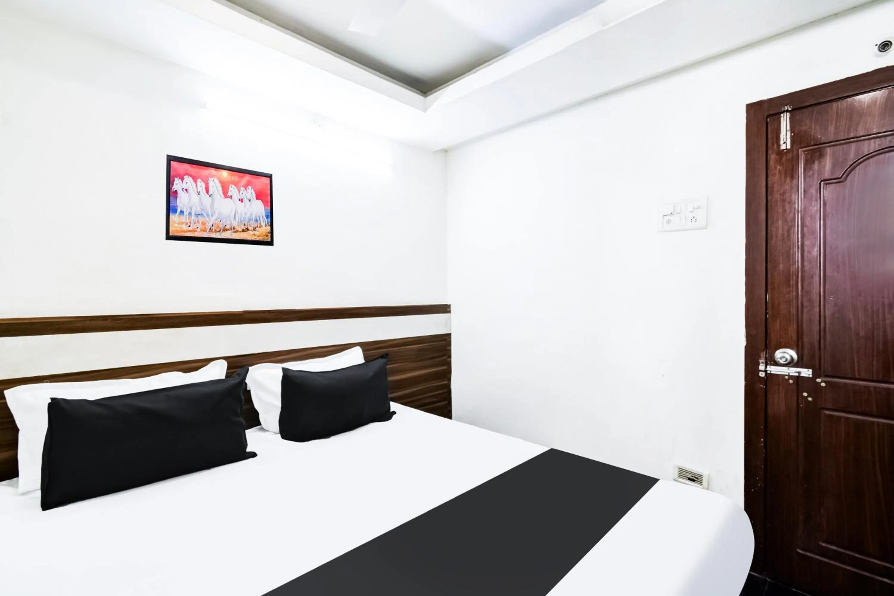 Bedroom, Bed in HOTEL O SUN RESIDENCY