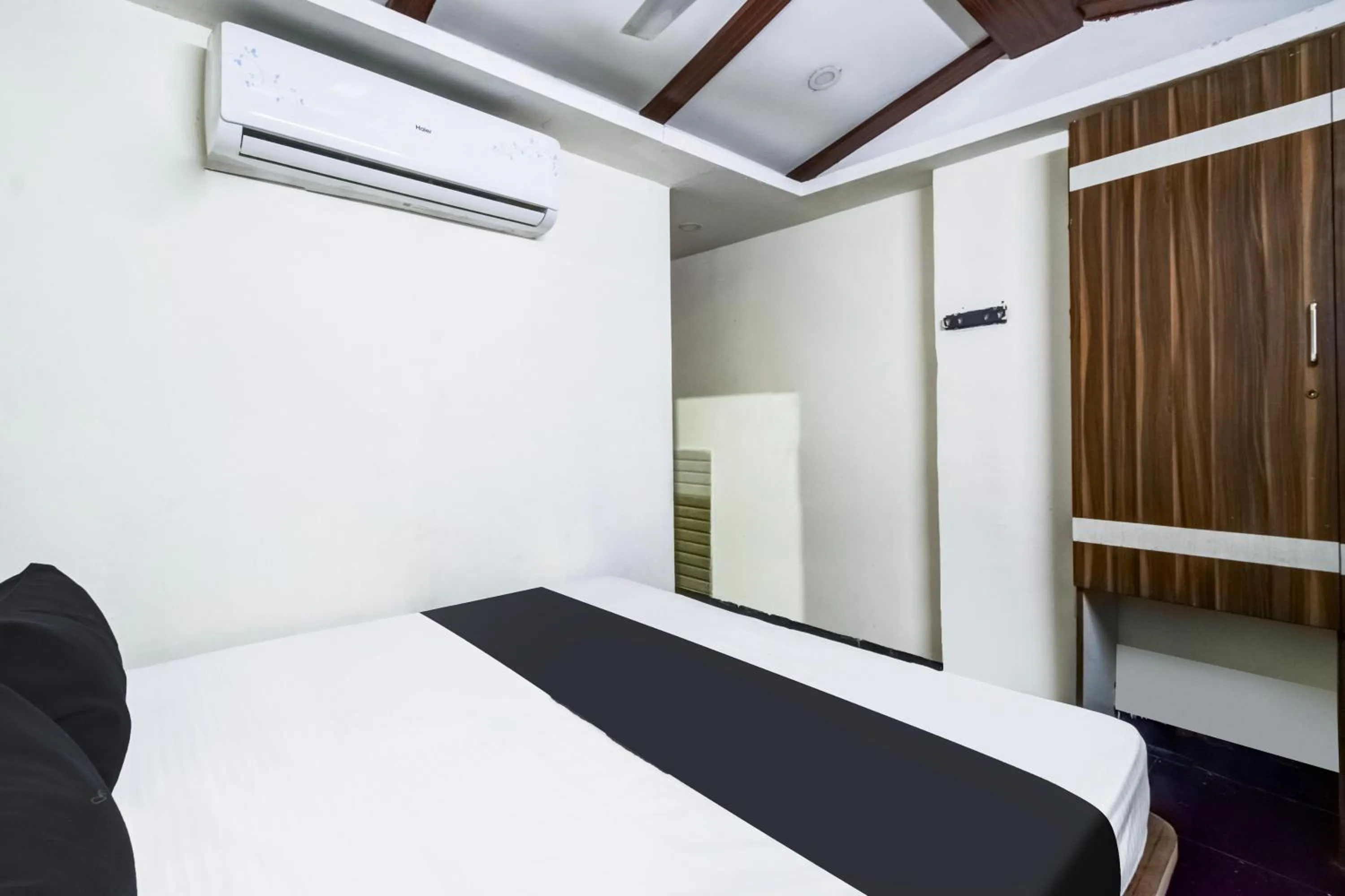 Bedroom, Bed in HOTEL O SUN RESIDENCY