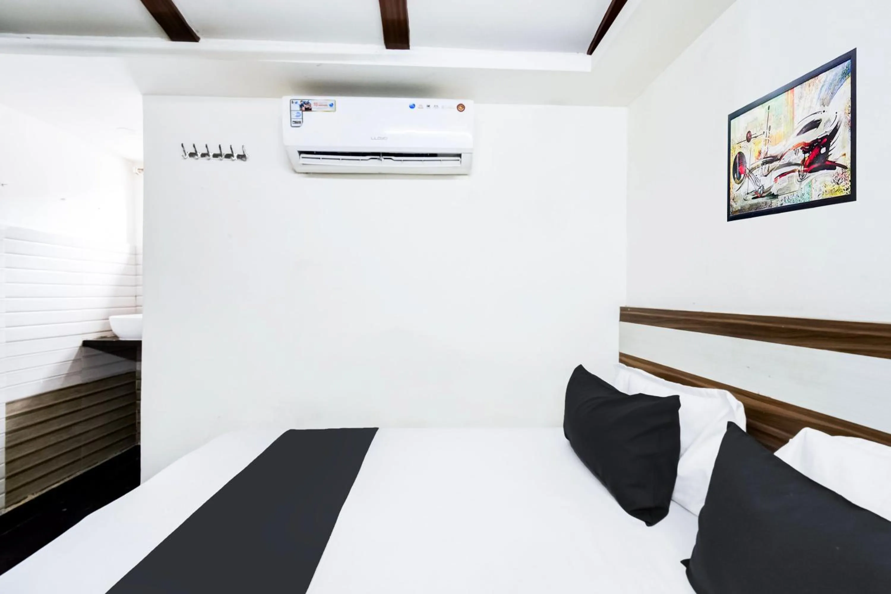 Bedroom, Bed in HOTEL O SUN RESIDENCY