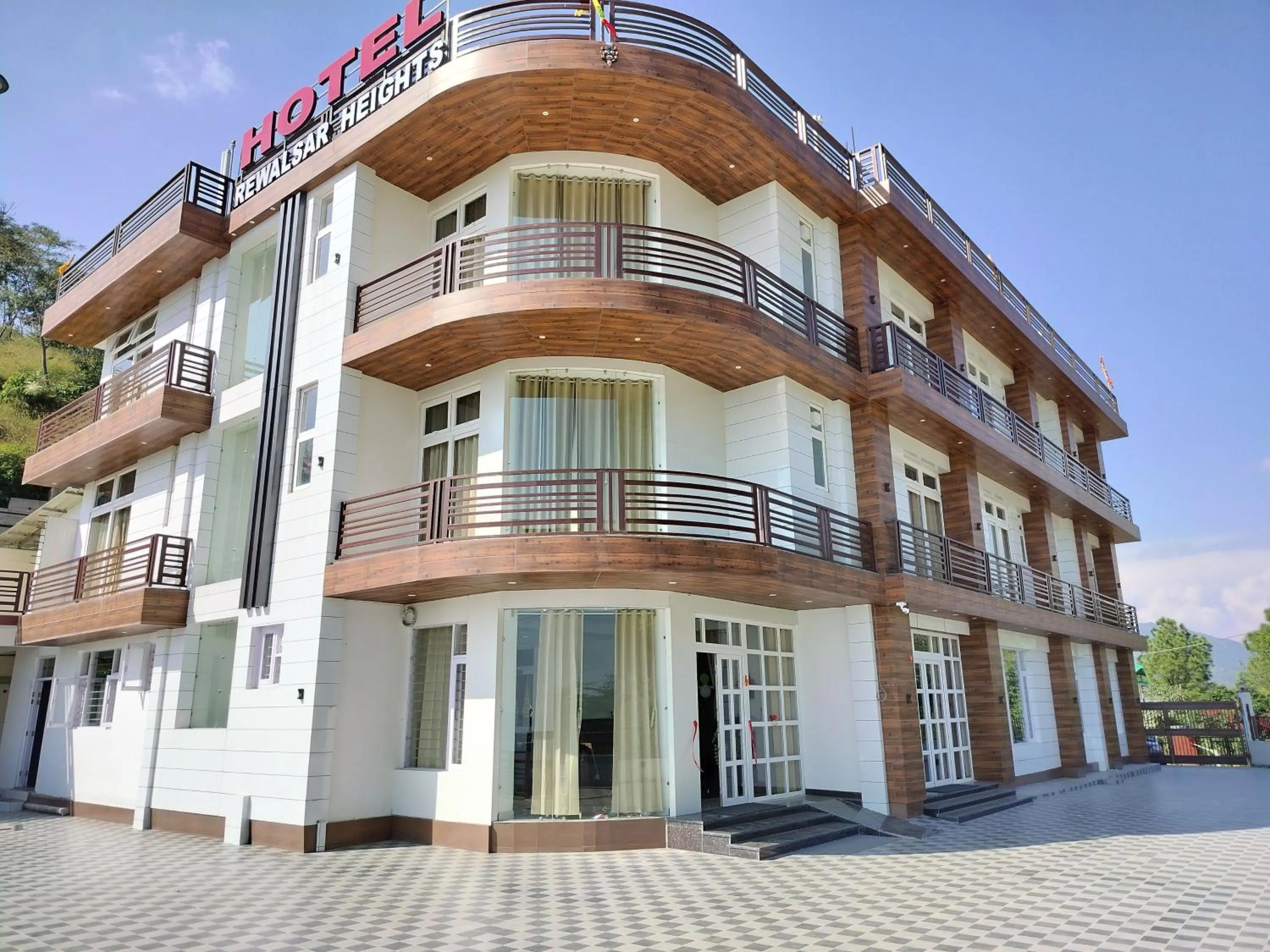 Property building in Hotel Rewalsar Heights