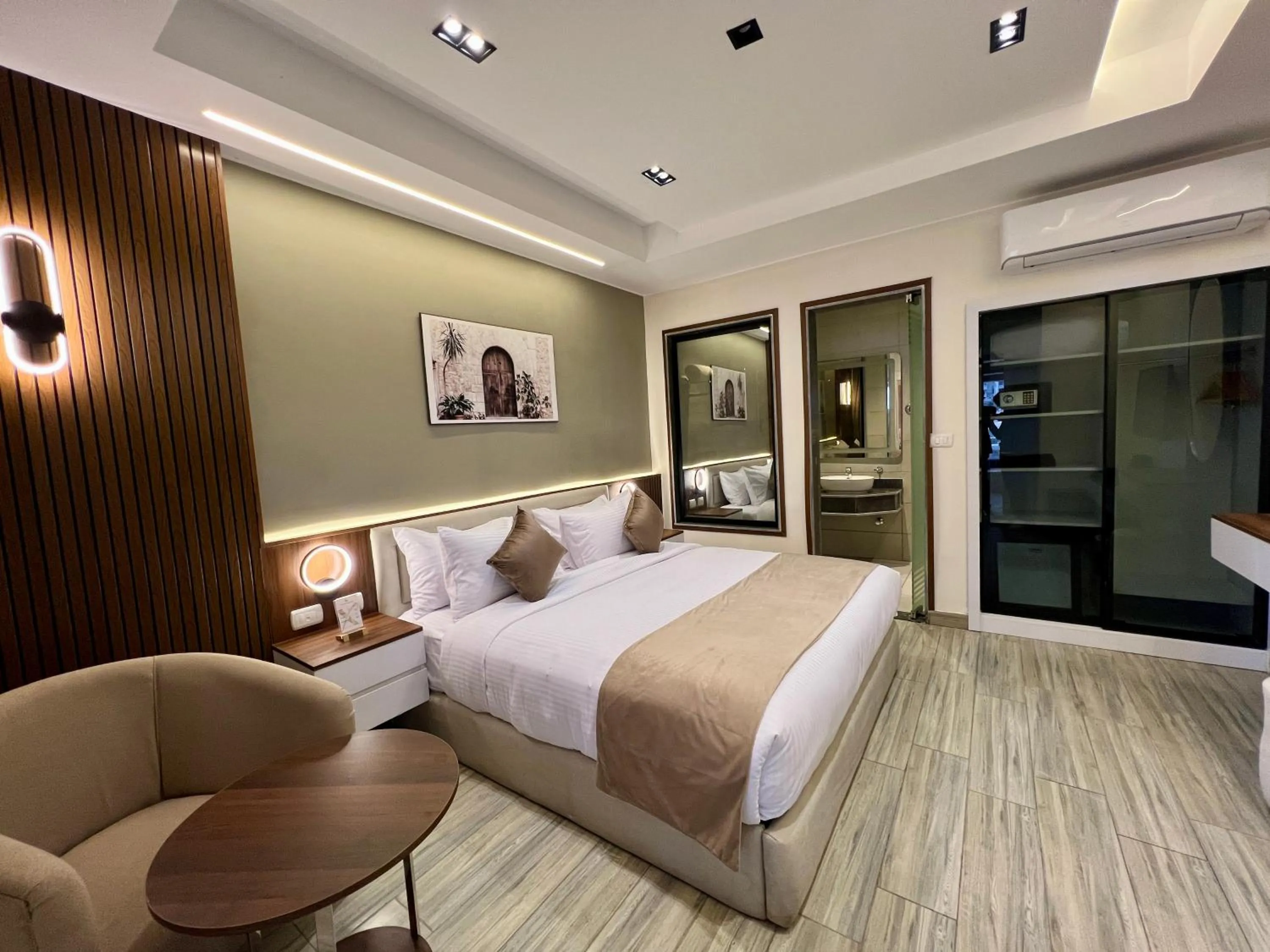 Photo of the whole room, Bed in XU San Stefano Hotel Alexandria