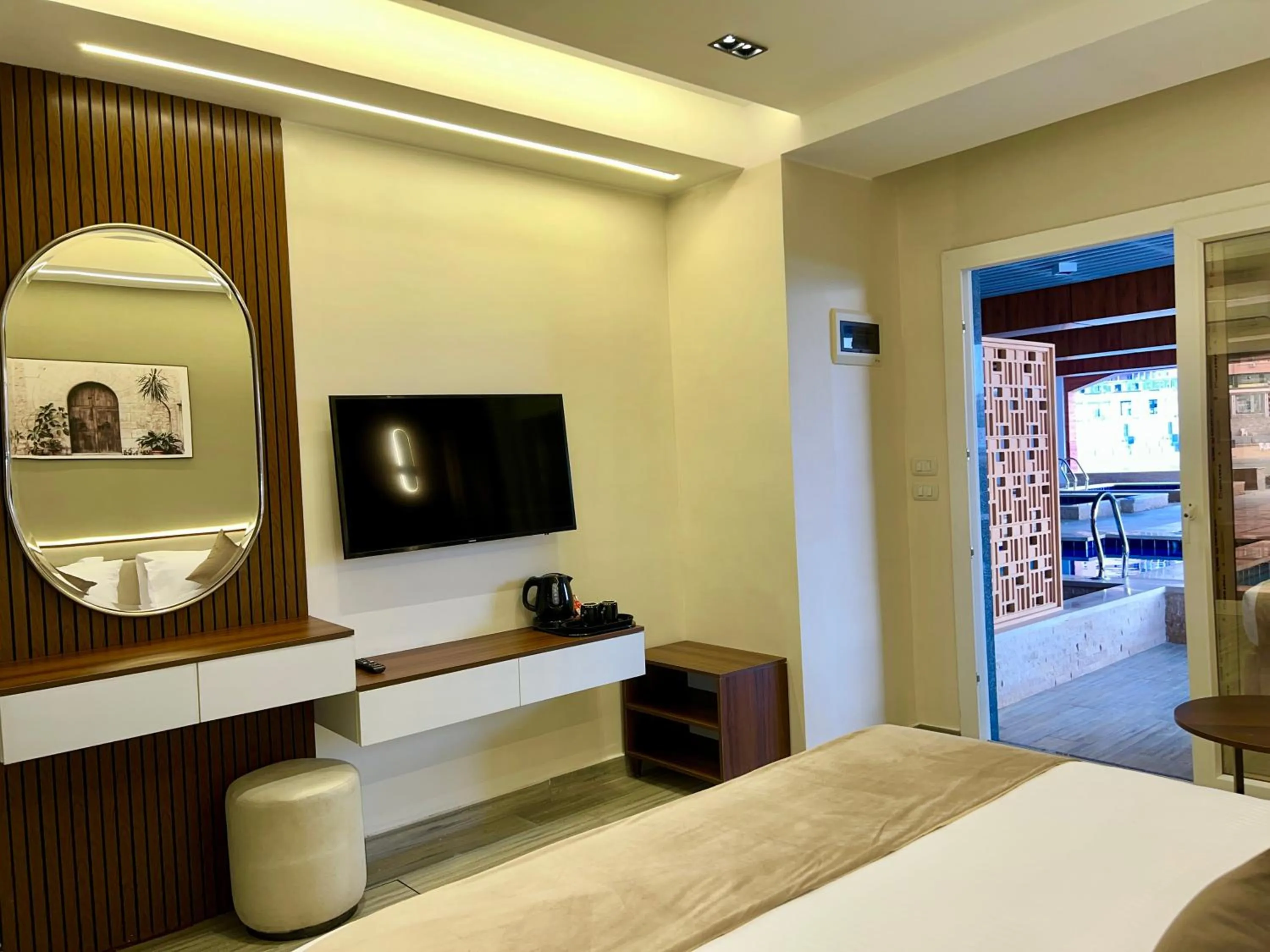 Balcony/Terrace, Bed in XU San Stefano Hotel Alexandria