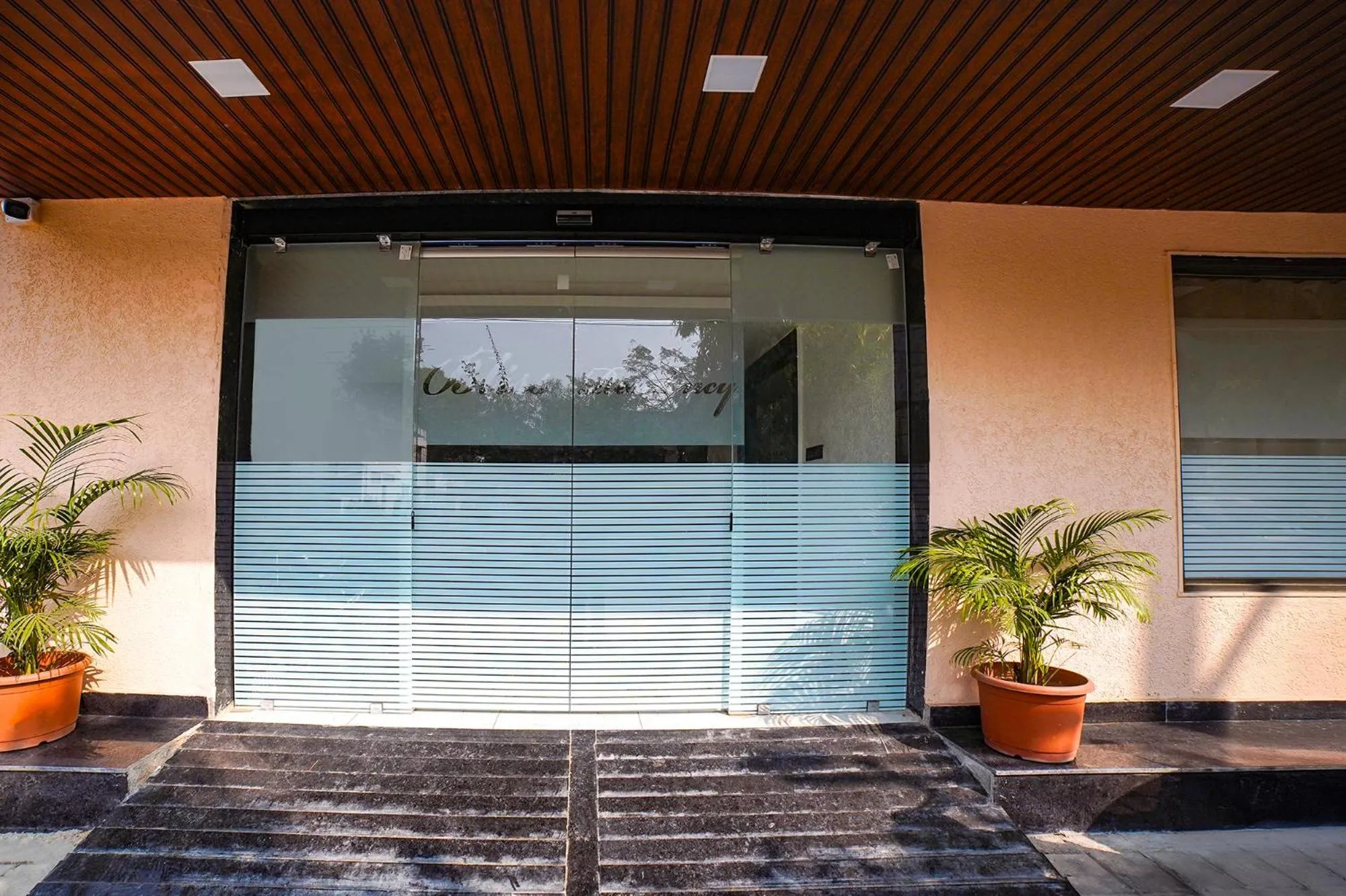 Facade/entrance in FabHotel Bliss Residency