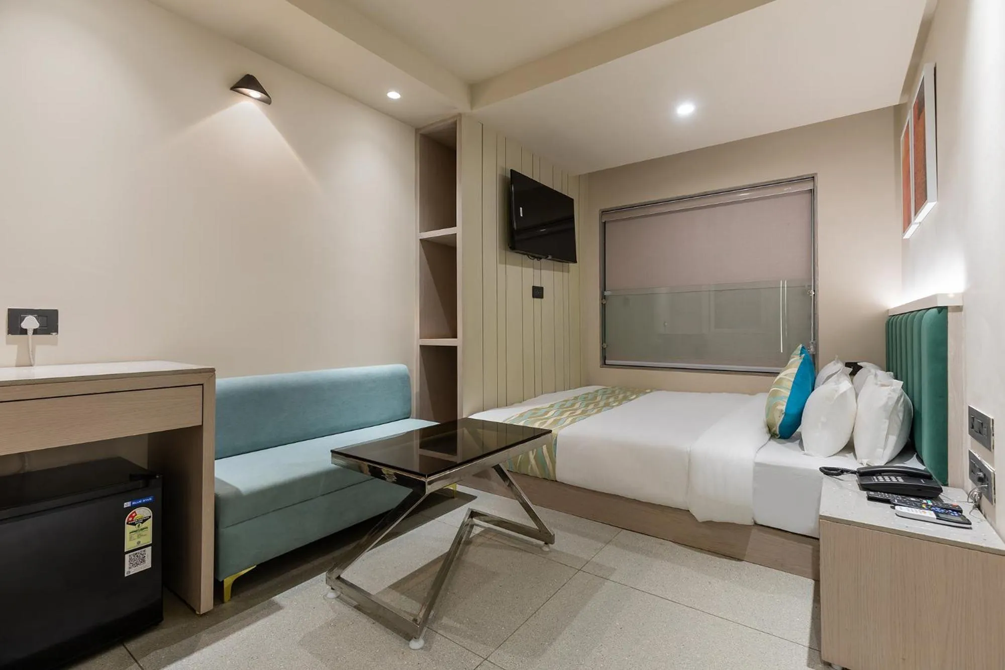 Bed in FabHotel Red Vibe - Kasturba Nagar