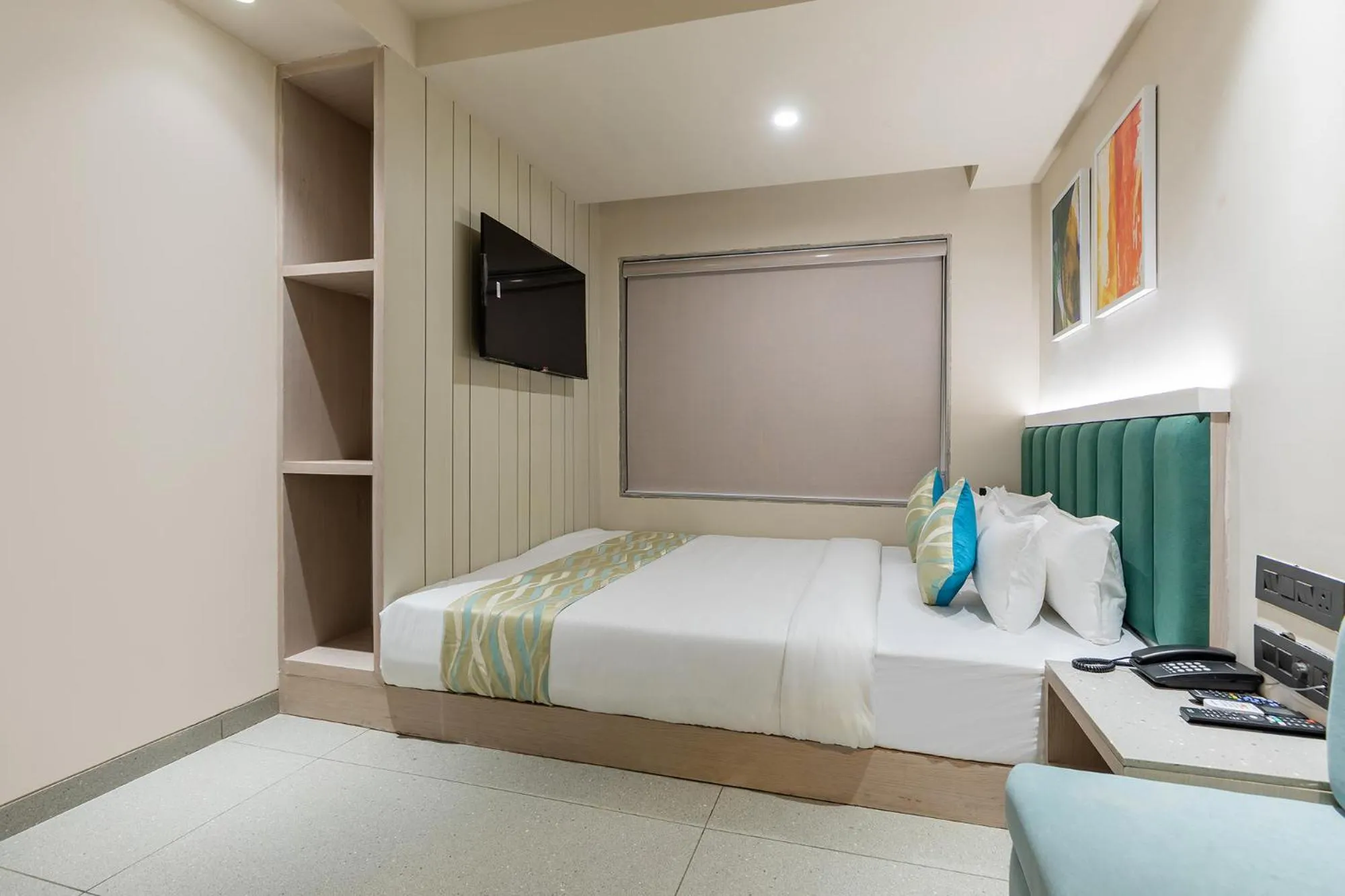 Bed in FabHotel Red Vibe - Kasturba Nagar