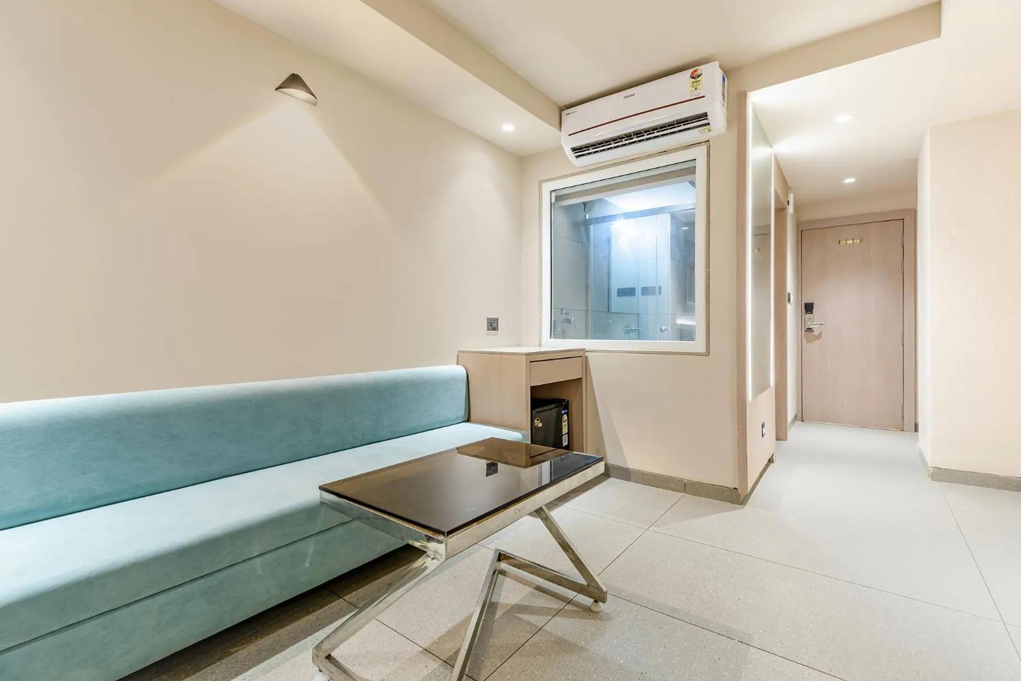 Seating area in FabHotel Red Vibe - Kasturba Nagar