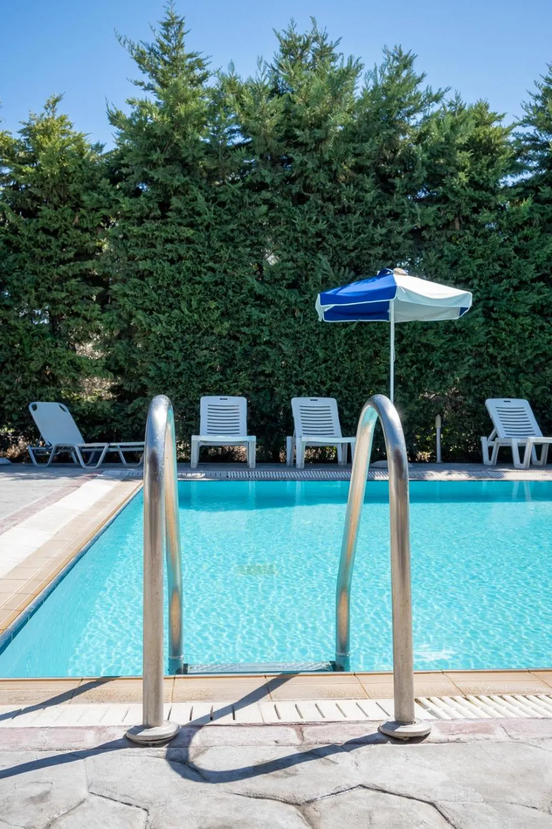 Day in Triantafillas Suites