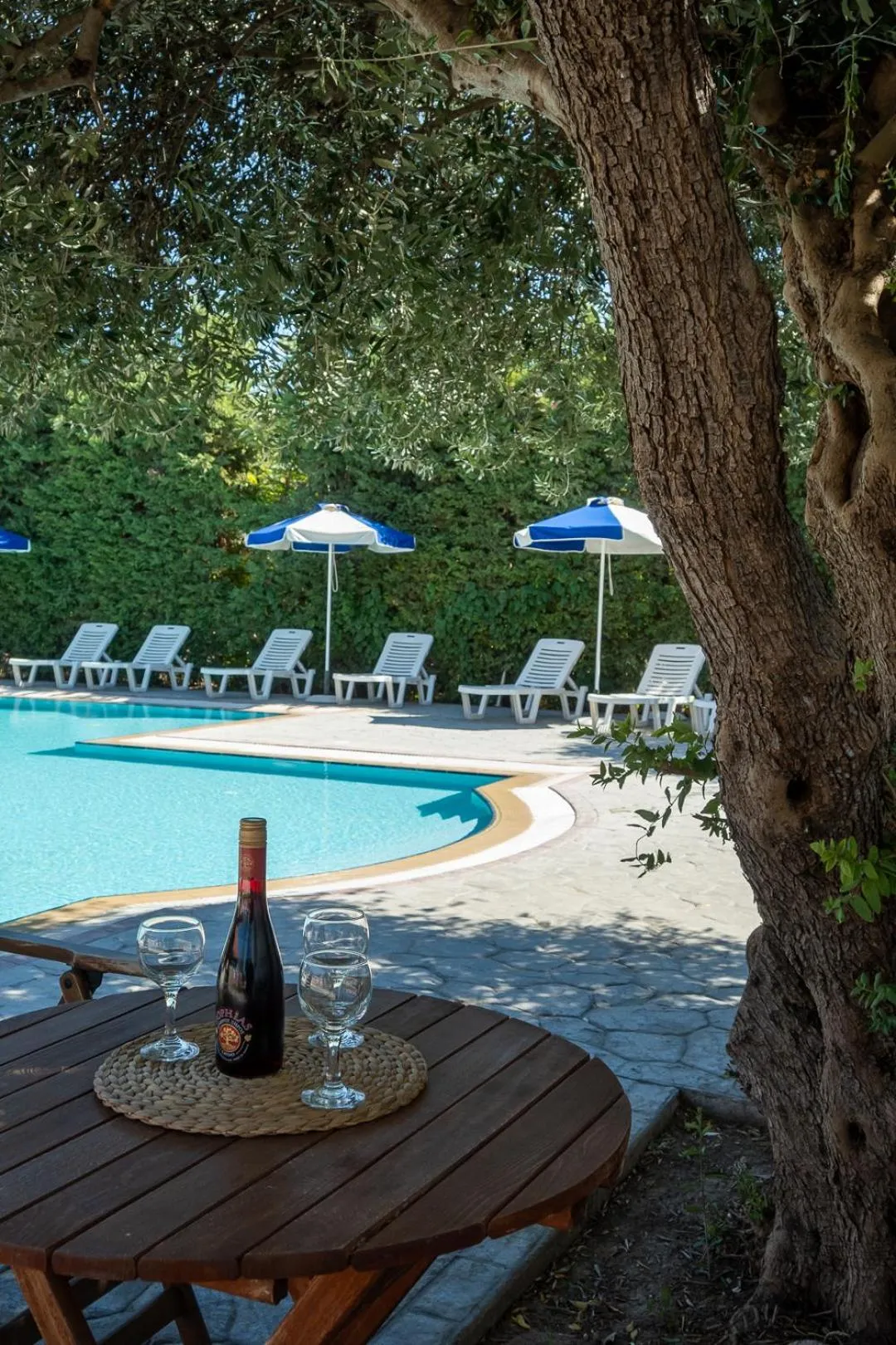 Day in Triantafillas Suites