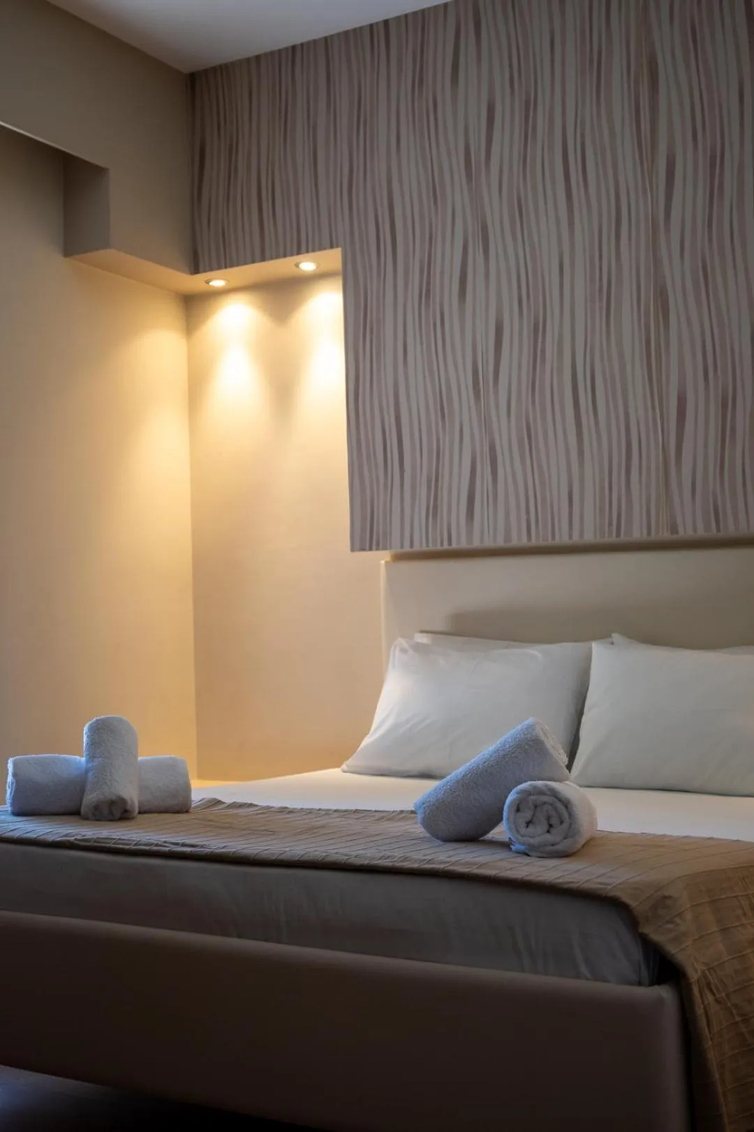 Bed in Triantafillas Suites