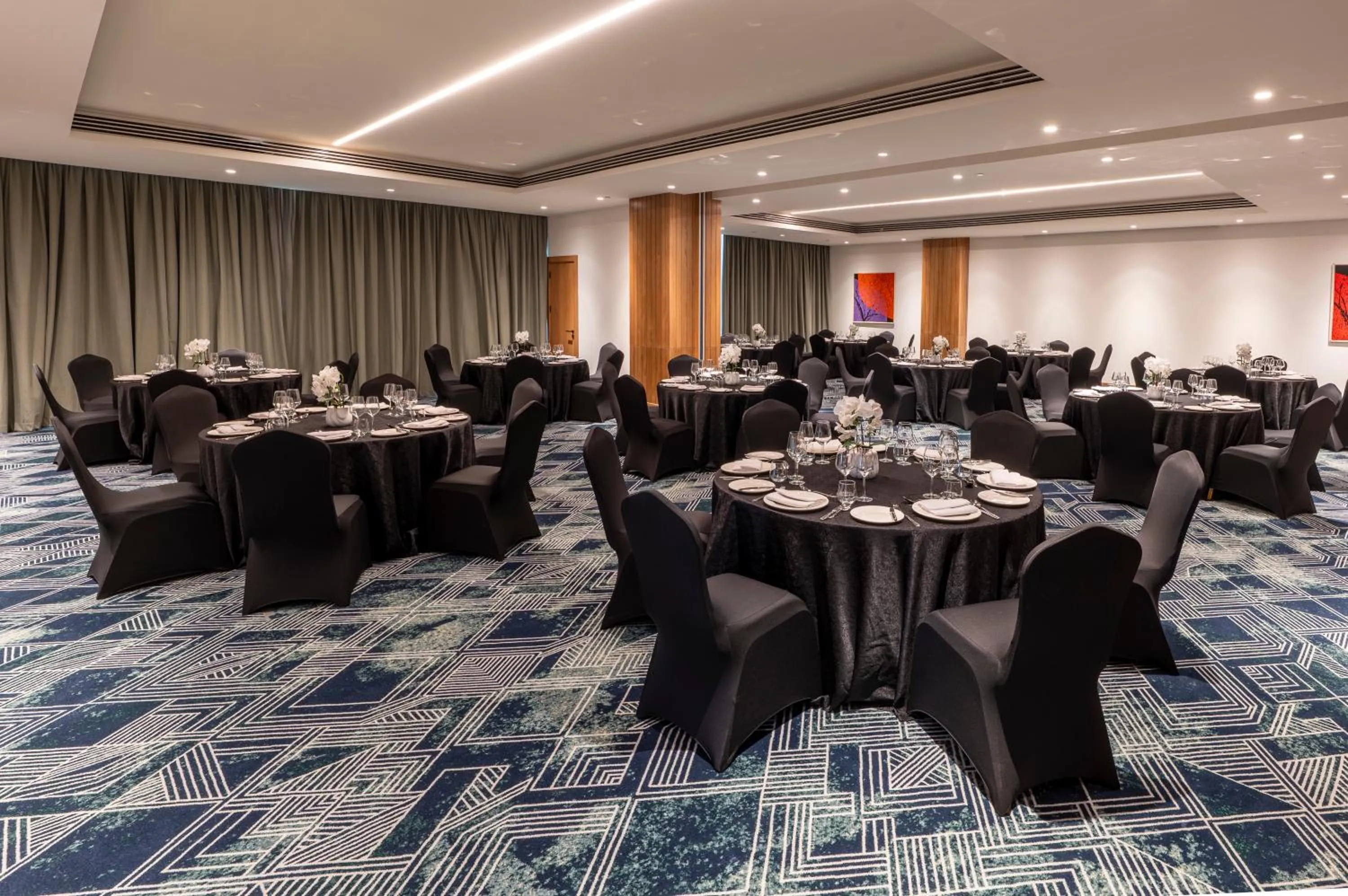 Restaurant/places to eat in Hyatt Place Nairobi Westlands