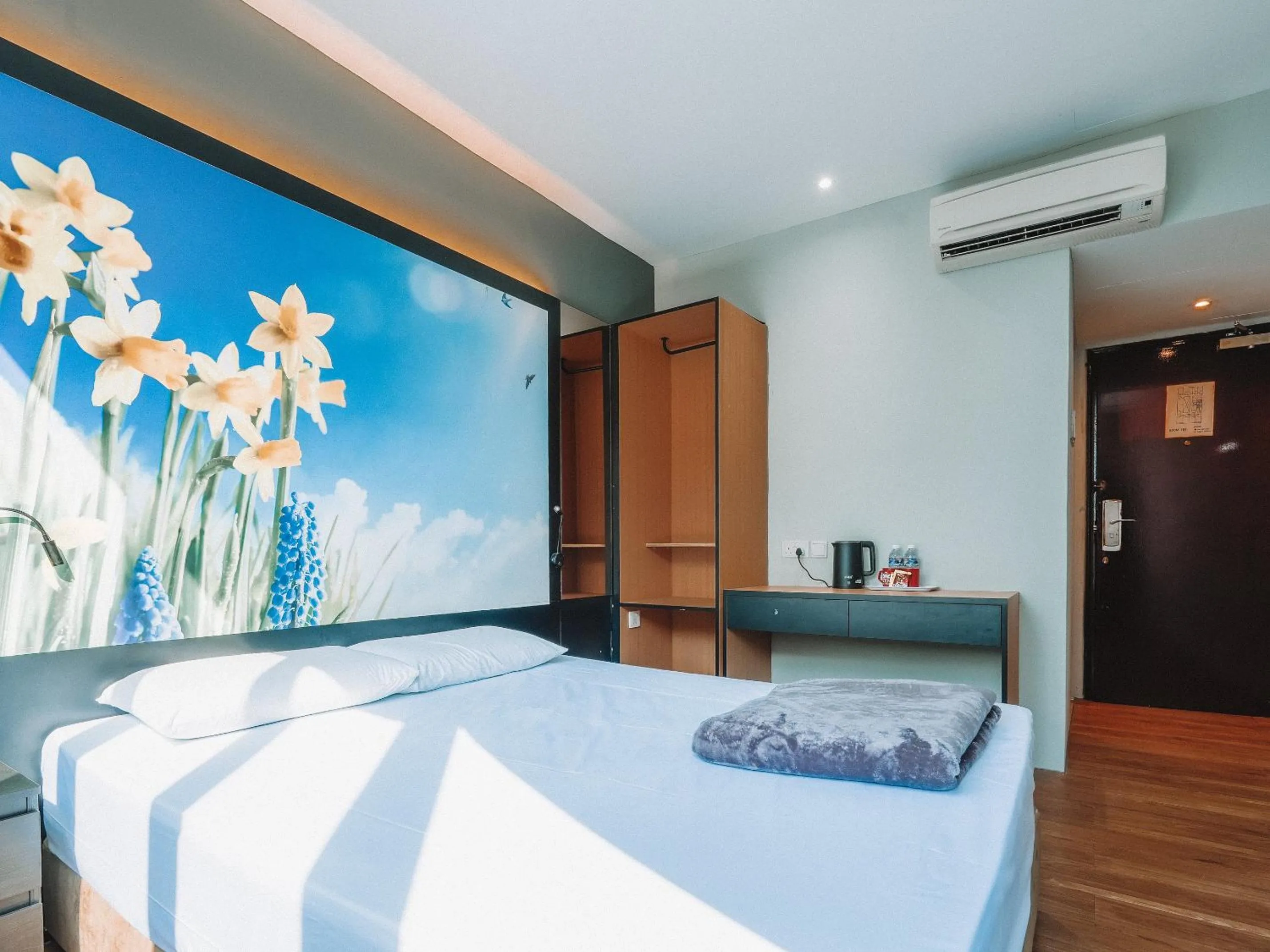 Bedroom, Bed in Hi Hotel Dot, 11Hrs, Stay from 10PM to 9AM