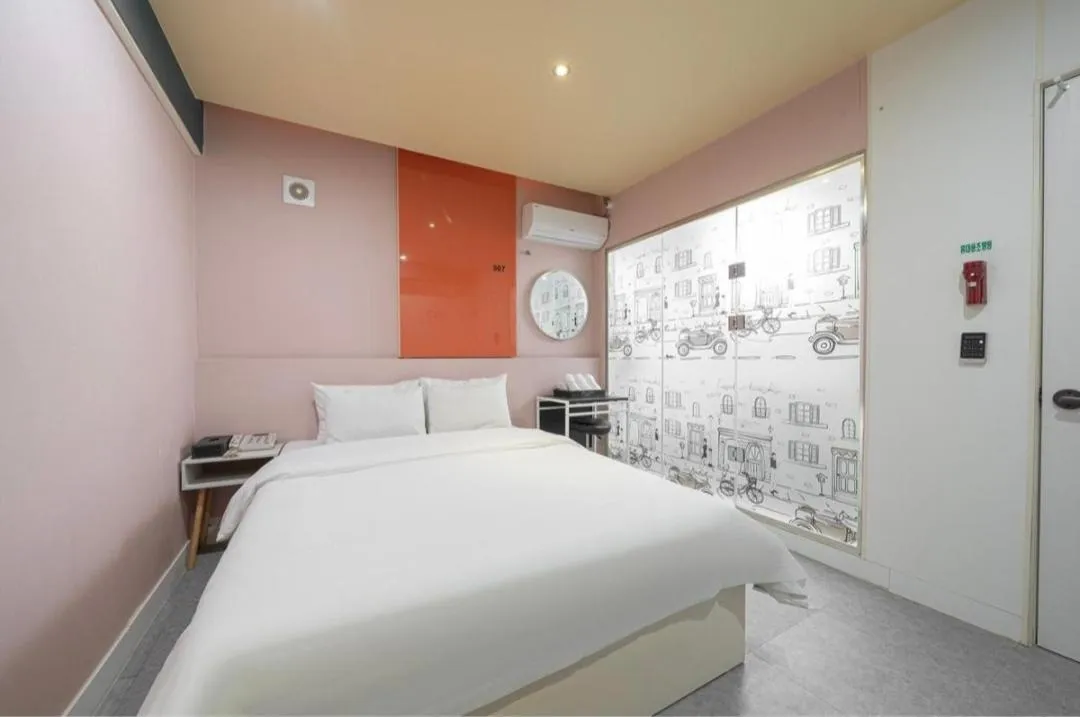 Bed in Good Time Hotel