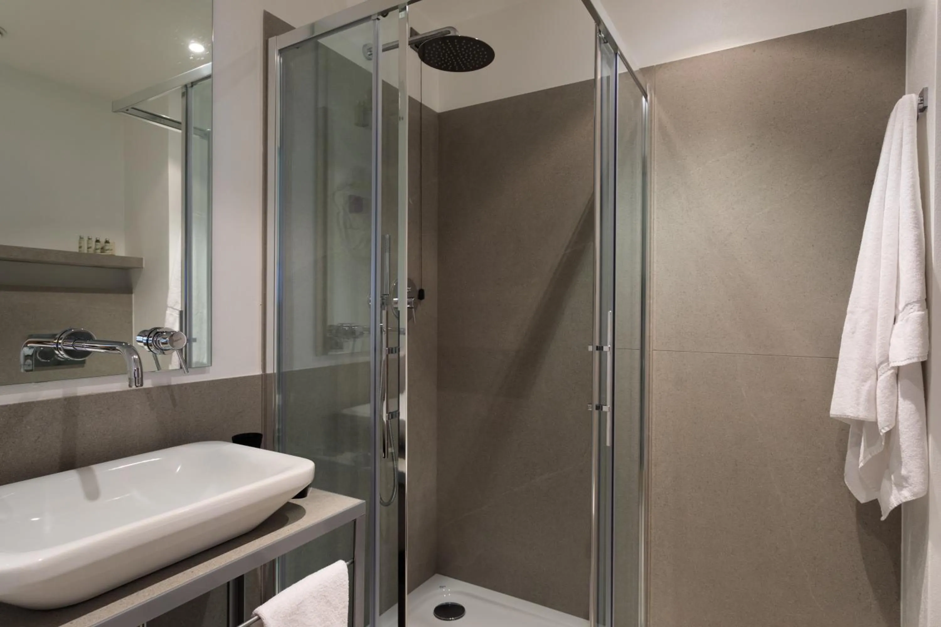 Brianteo Hotel Residence and Restaurant