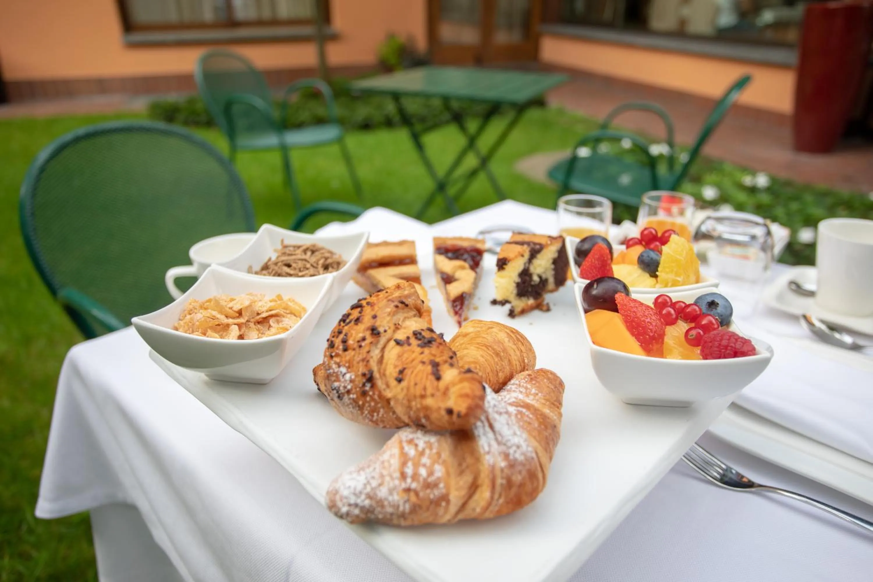 Brianteo Hotel Residence and Restaurant