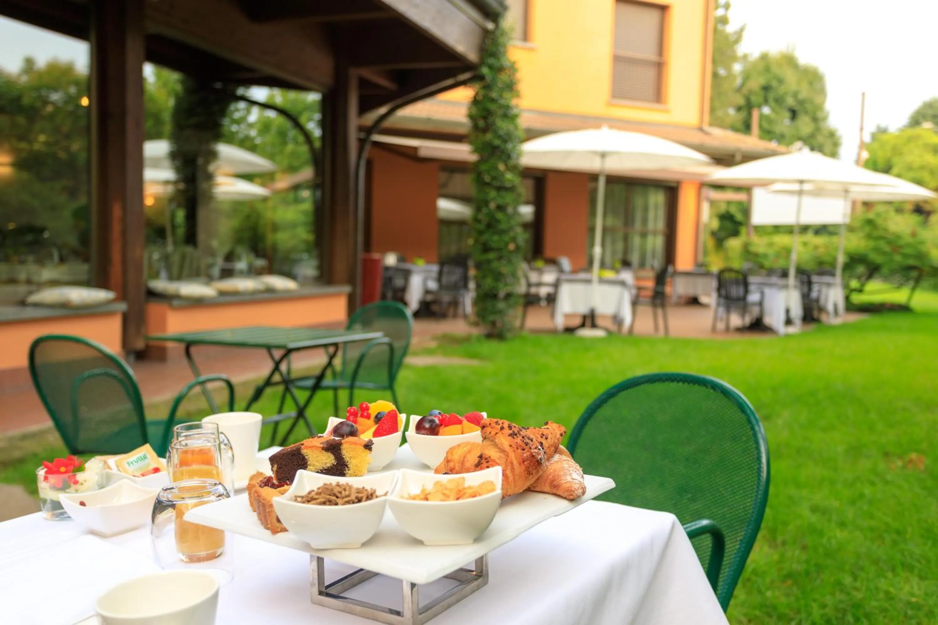 Brianteo Hotel Residence and Restaurant