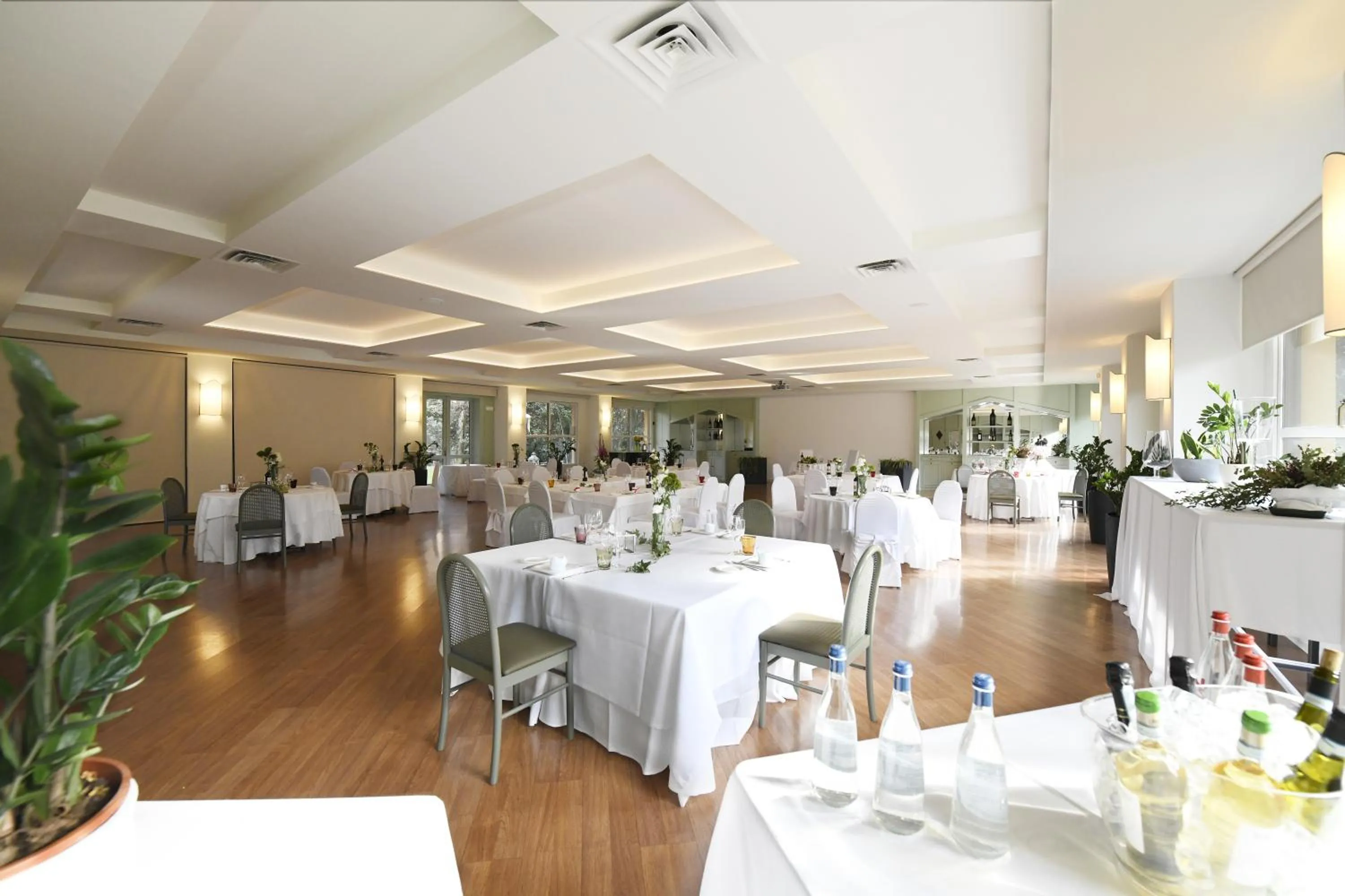 Restaurant/places to eat in Brianteo Hotel Residence and Restaurant