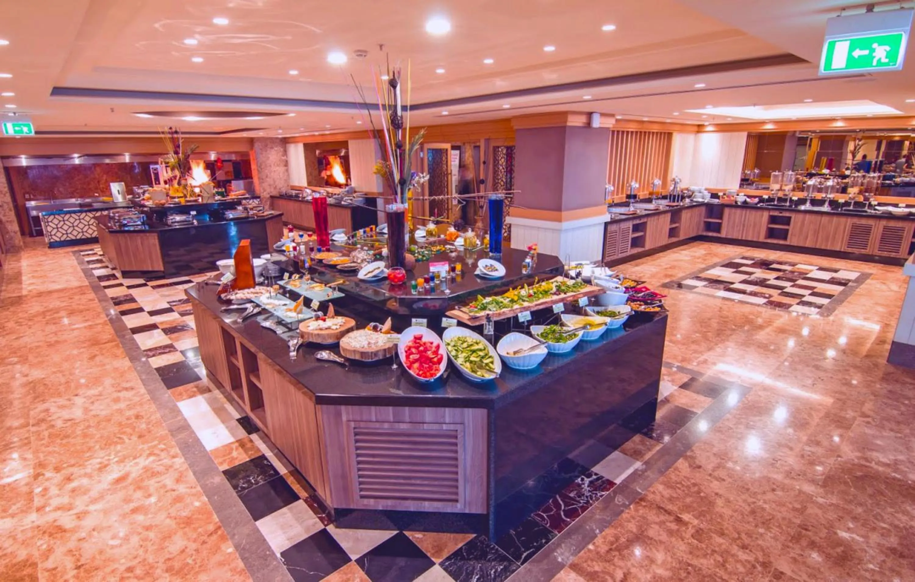 Buffet breakfast in The Green Park Ankara